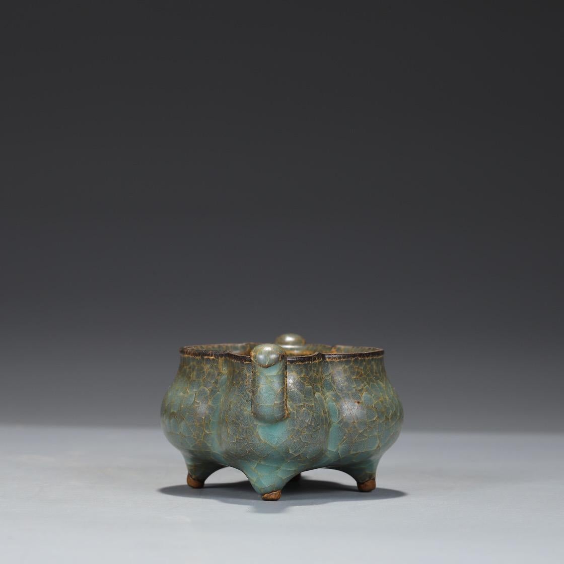 Southern Song Dynasty Official Kiln Ice Cracking Glaze Pattern Burner For Sale 2