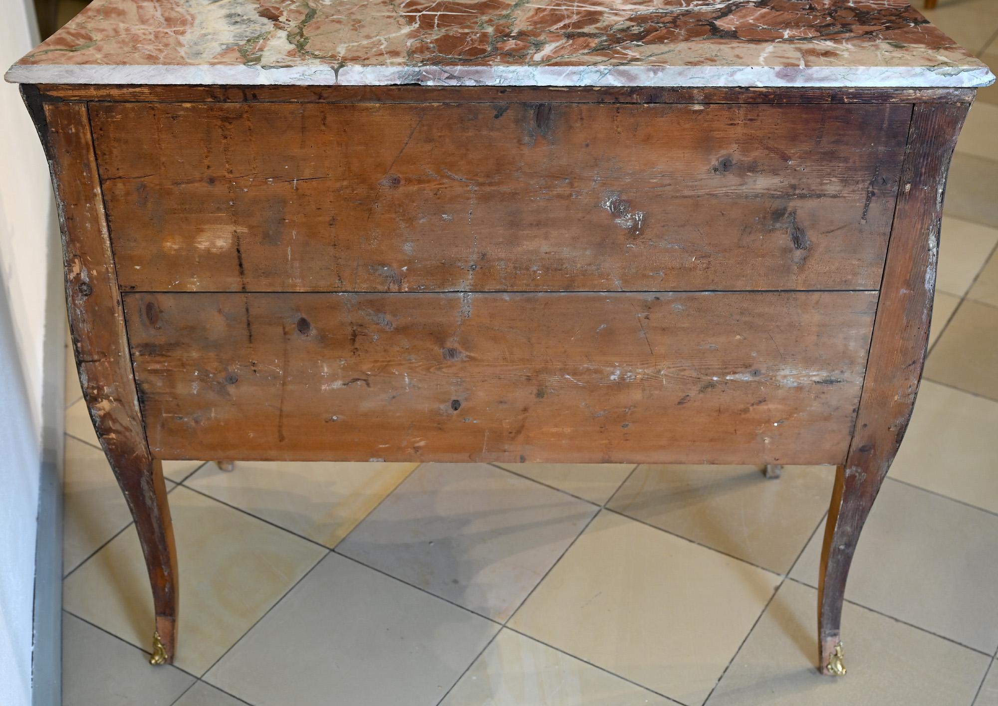 Southgerman Chest of Drawers 18th Century Two Drawers Sans Traverse For Sale 10