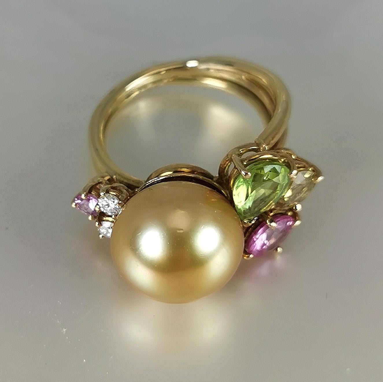 Southsea Golden Pearl Ring YG 18k Precious Stones In New Condition For Sale In Préverenges, VD