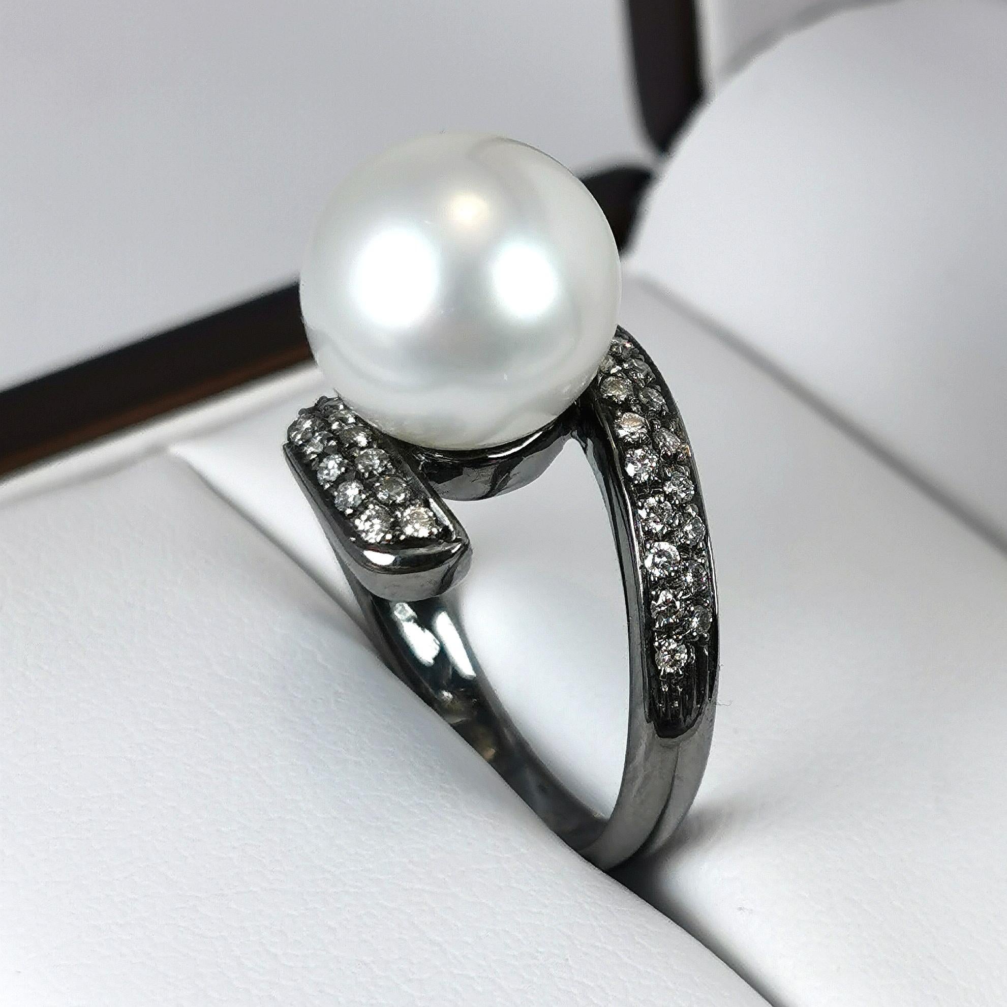 Women's Southsea Pearl Ring WG18K Black Rh. Diamonds For Sale