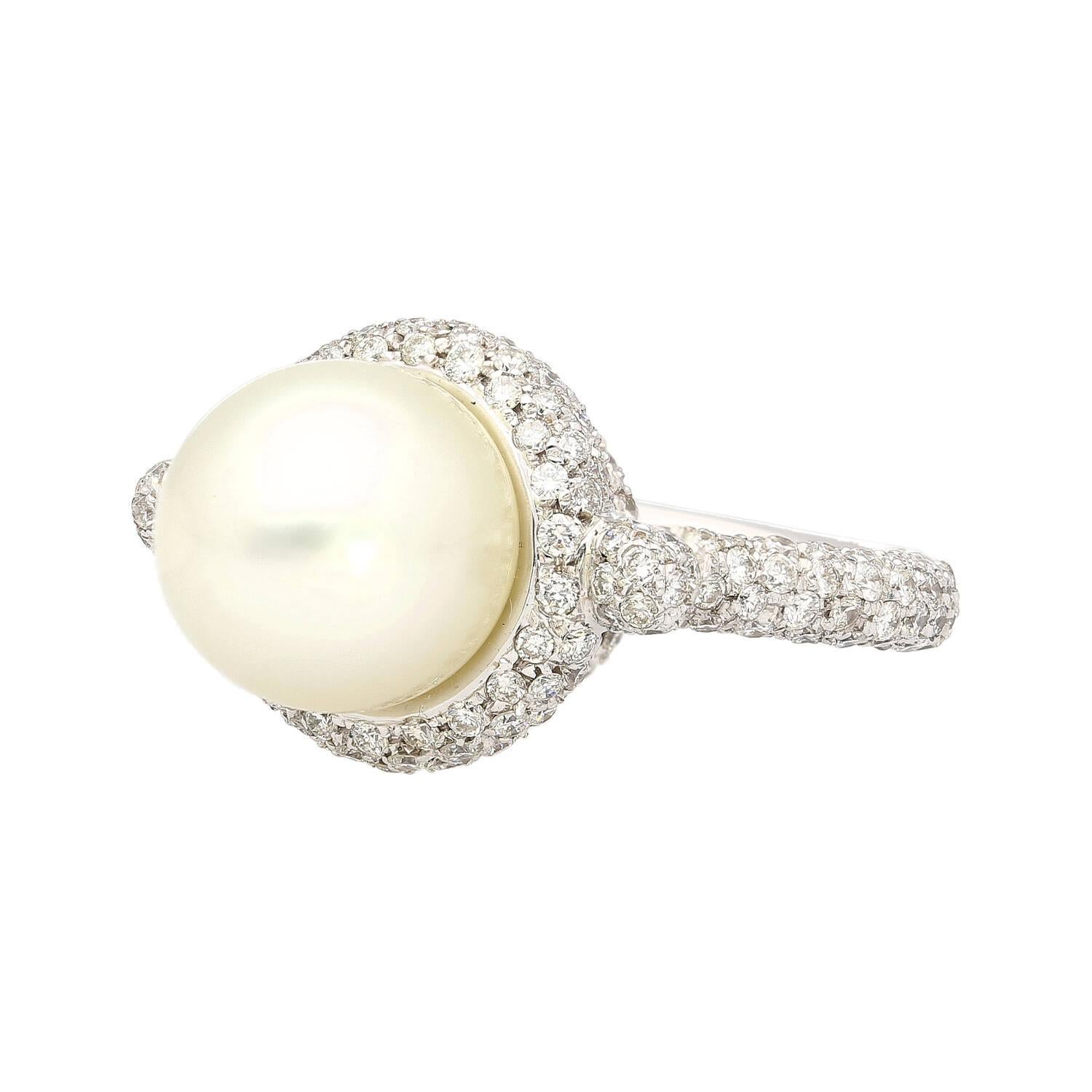 Art Deco SouthSea White Pearl and Round Cut Pave Diamond Ring in 18k White Gold  For Sale