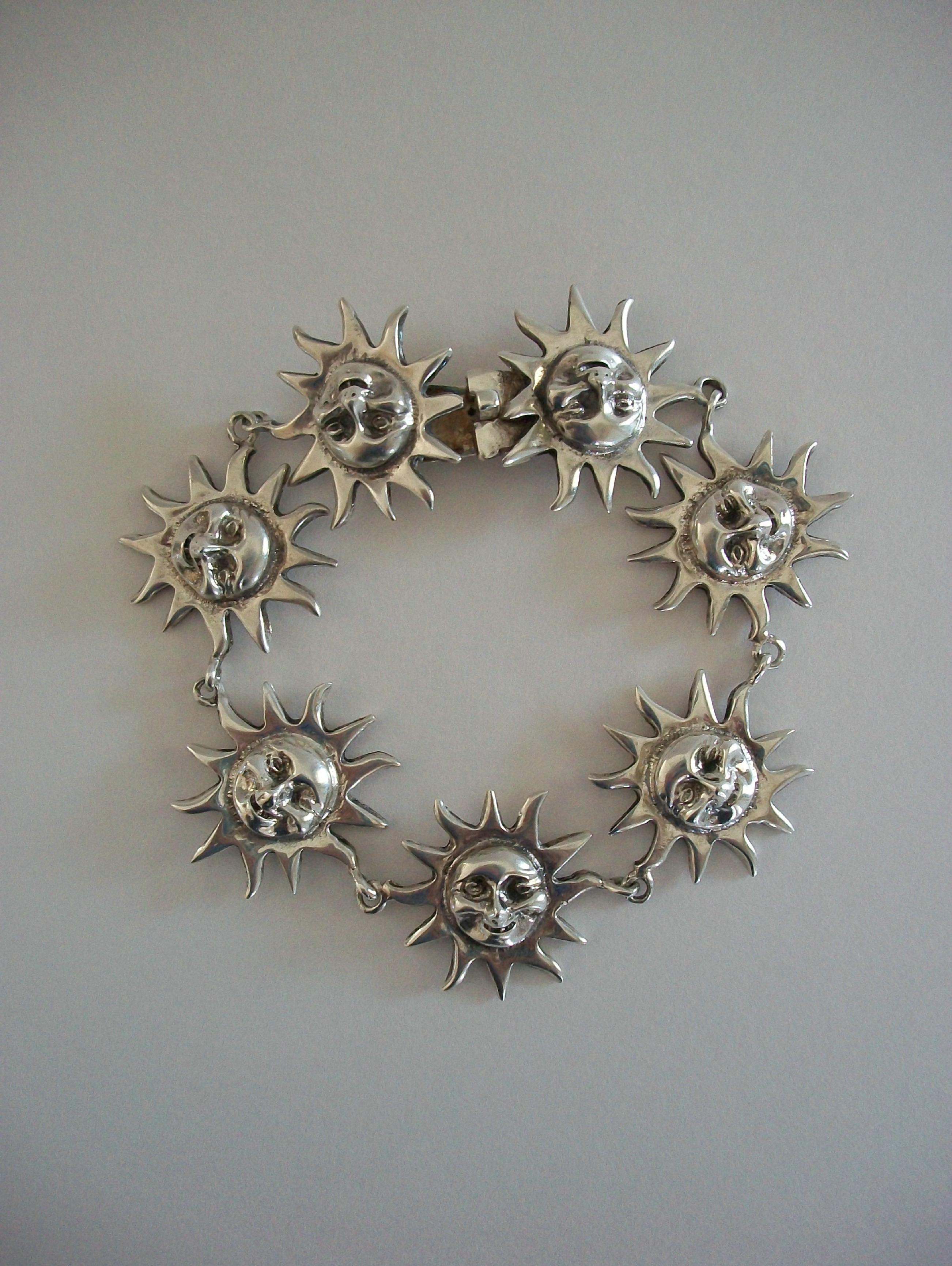 Pulsera de eslabones Sunburst del suroeste de plata de ley - Estados Unidos - Circa 1970's en venta 7