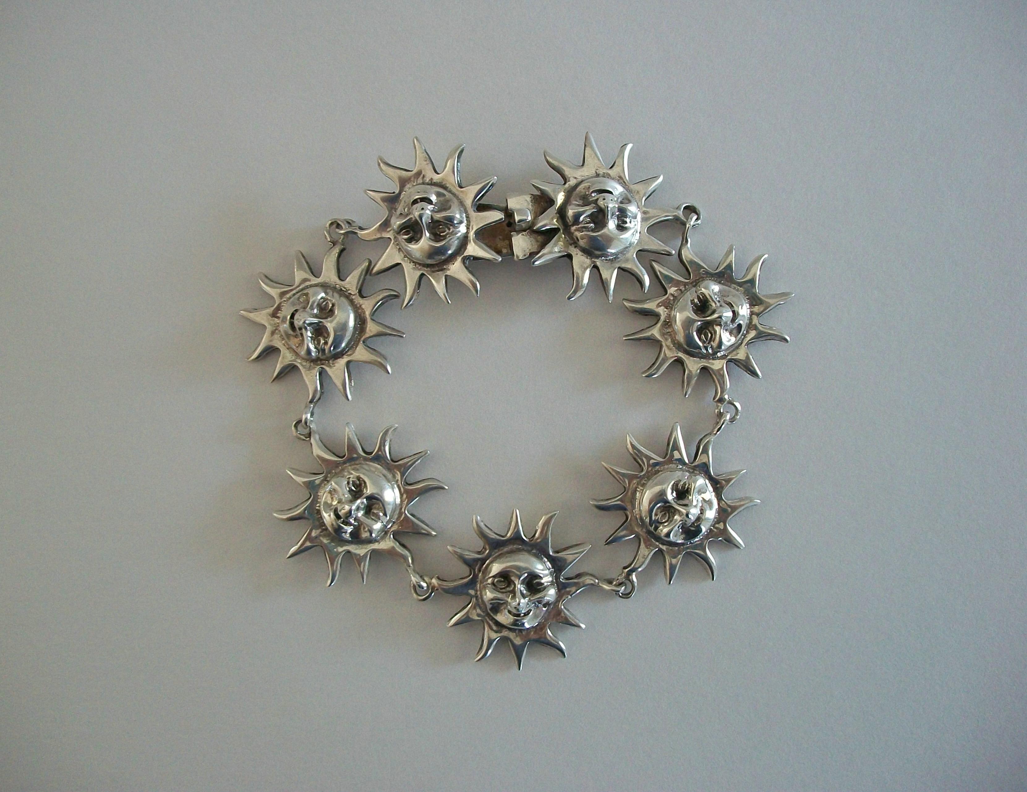 Pulsera de eslabones Sunburst del suroeste de plata de ley - Estados Unidos - Circa 1970's en venta 8