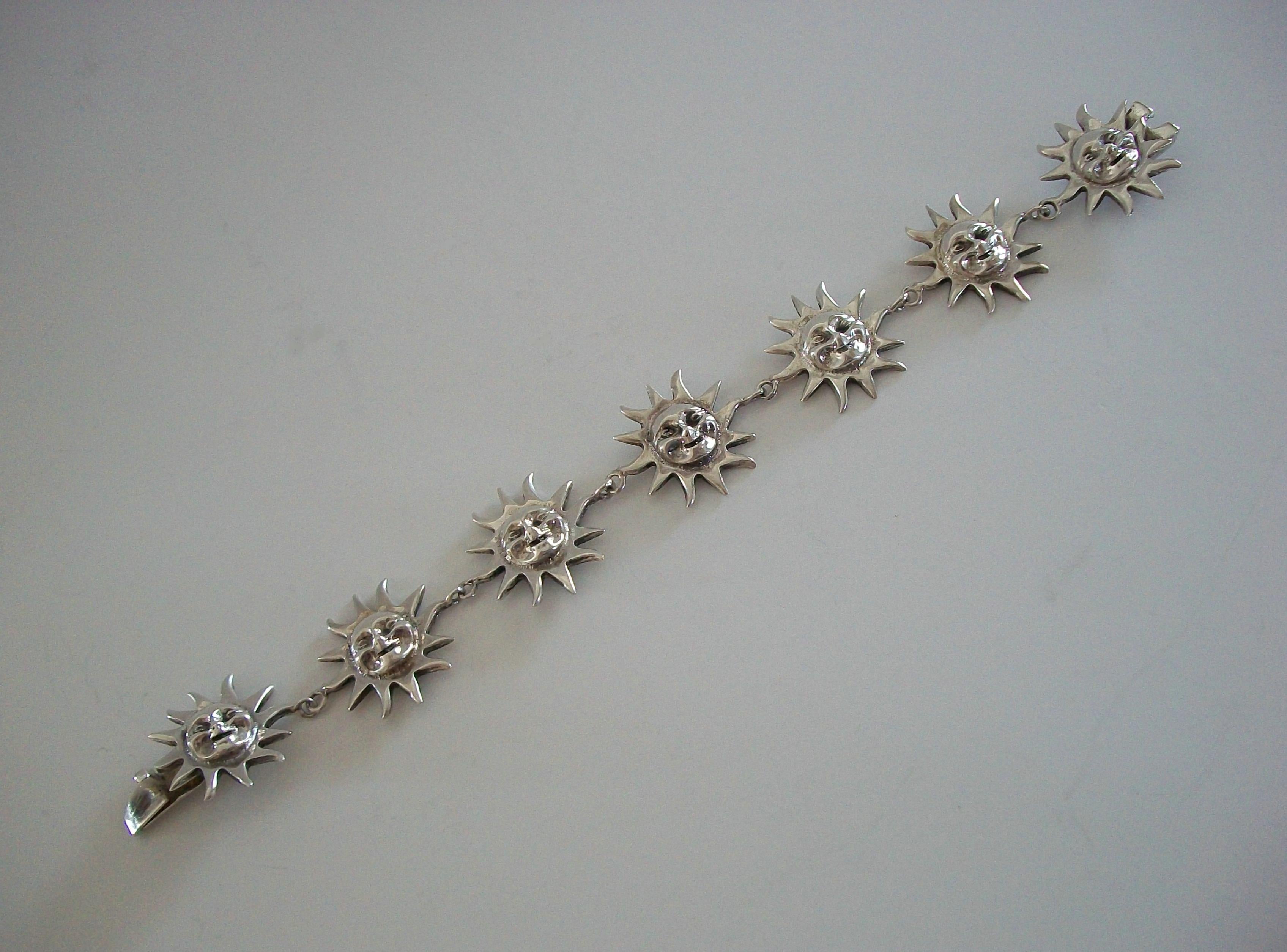 Pulsera de eslabones Sunburst del suroeste de plata de ley - Estados Unidos - Circa 1970's en venta 11