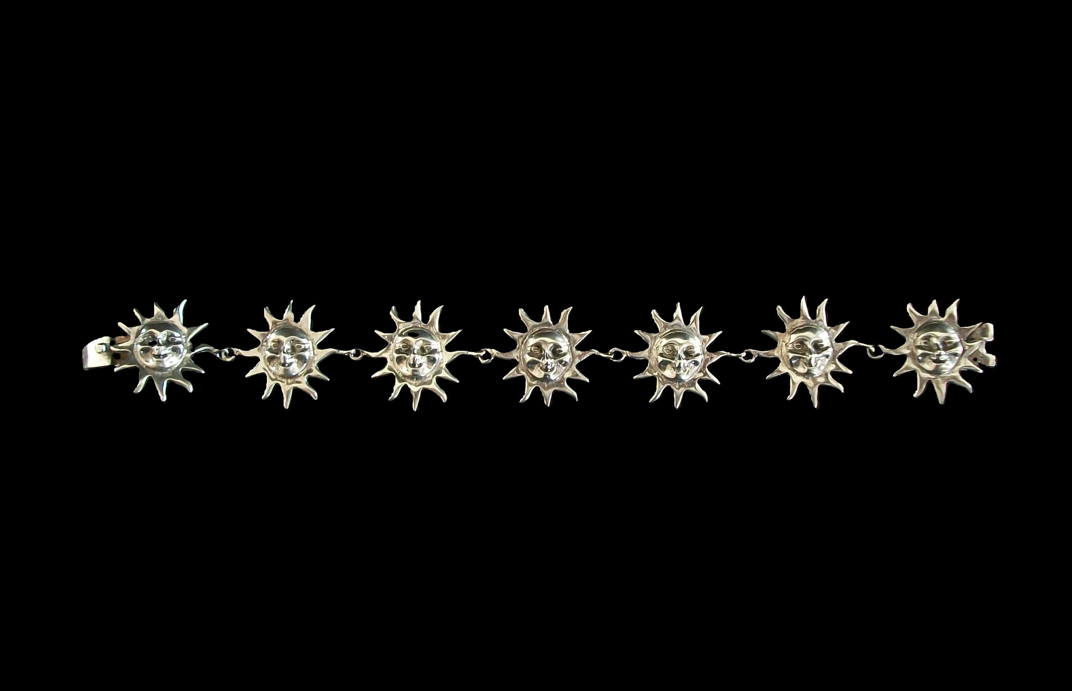 Pulsera de eslabones Sunburst del suroeste de plata de ley - Estados Unidos - Circa 1970's en venta 1