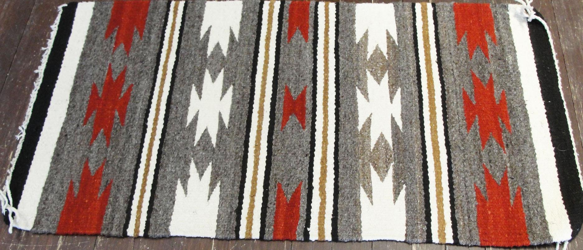 Southwest Weaving Rug Navajo In Excellent Condition In Evanston, IL