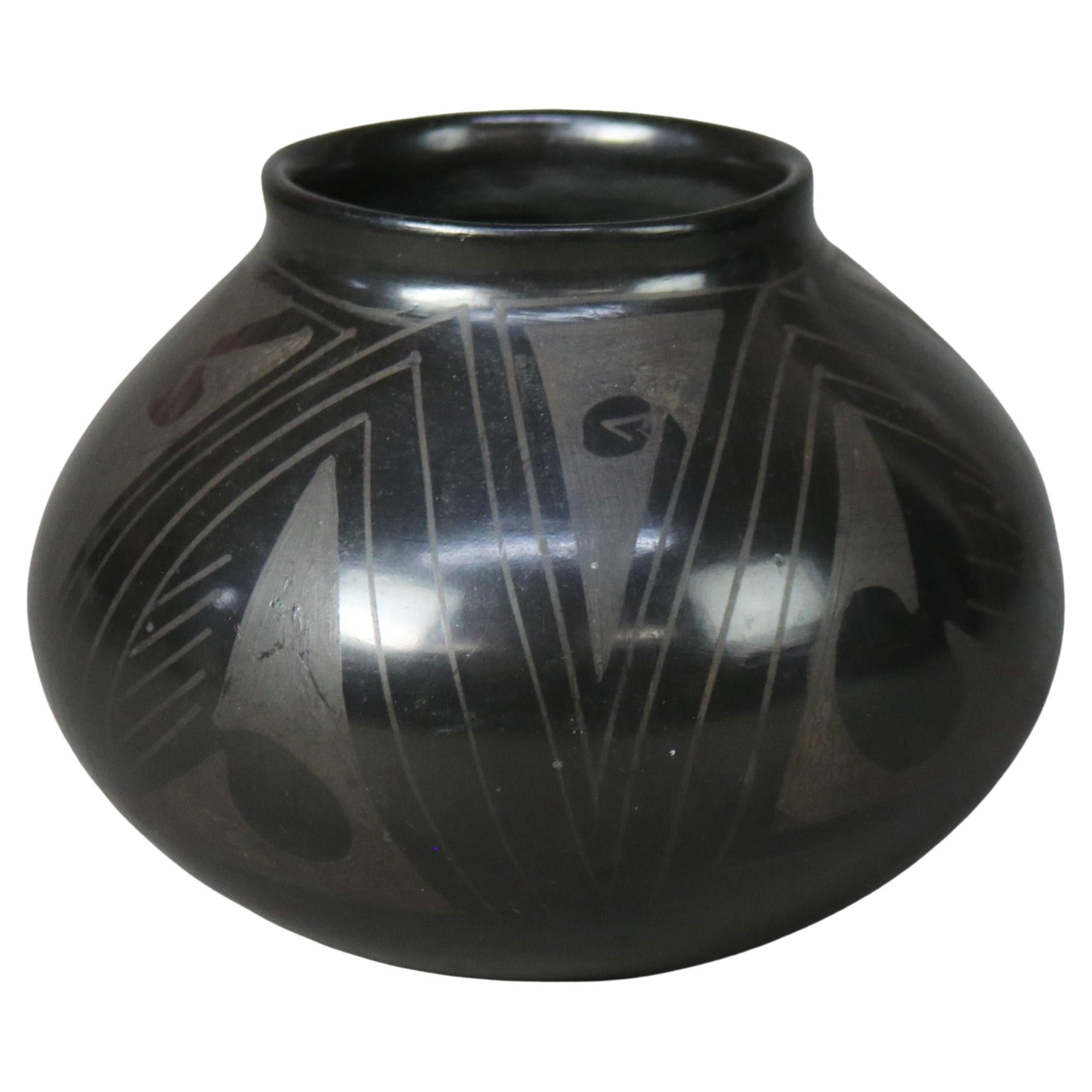 Mata Ortiz Black on Black Nicolas Signed Silveira Pottery Vase C1920