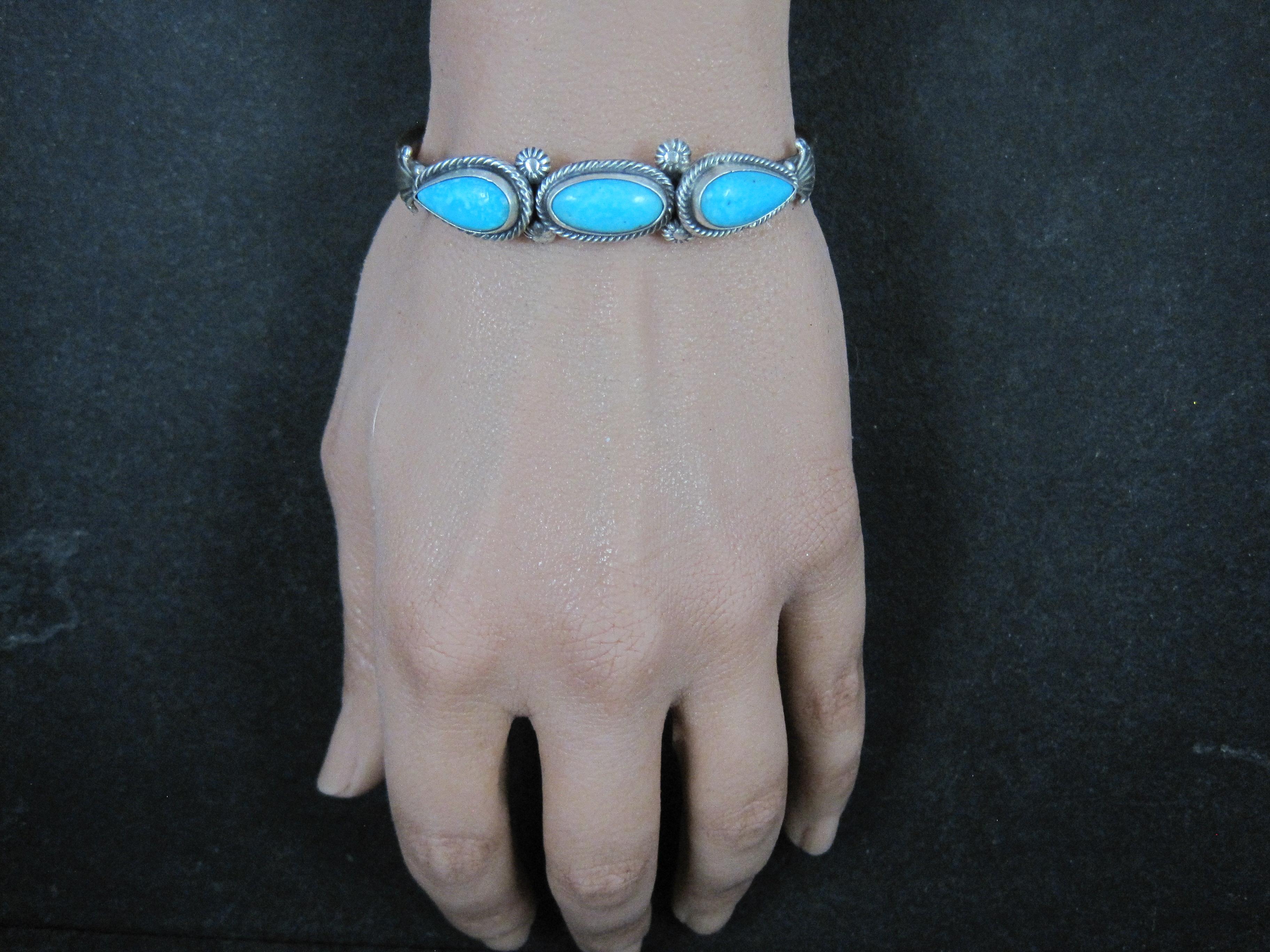 Southwestern Turquoise Cuff Bracelet Sterling Silver 6 Inches For Sale 4