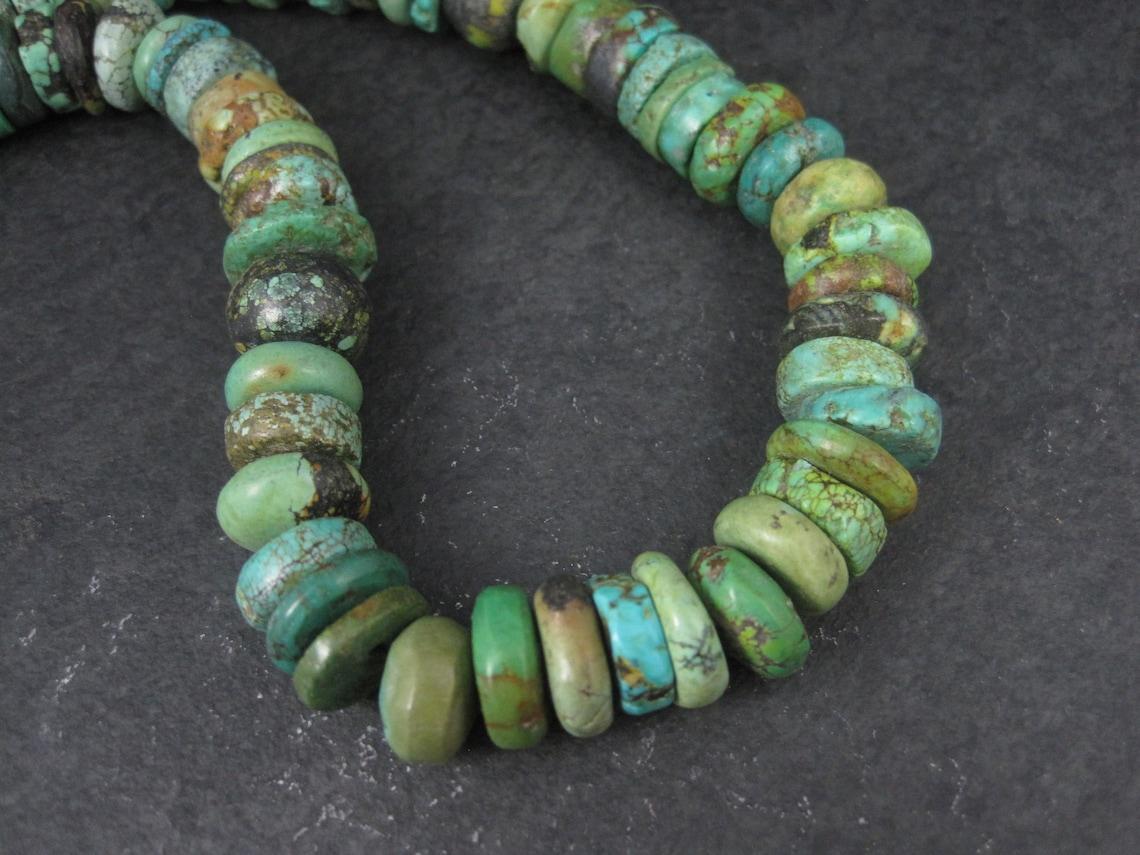 Southwestern Vintage Green Turquoise Necklace For Sale 2