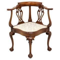 Fauteuil d'angle SOUTHWOOD en acajou de style Chippendale