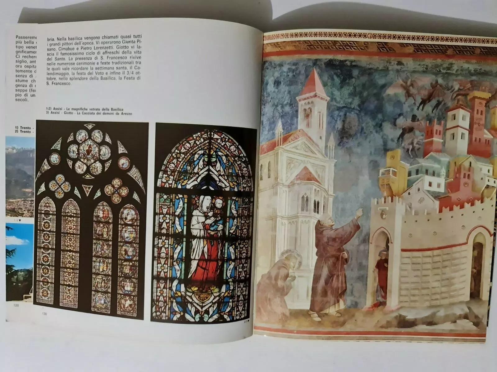 Ce volume magnifiquement illustré, Souvenir d'Italia, publié en 1974 par les Editions P. Marzari à Schio, offre un voyage visuel à couper le souffle à travers les paysages et la richesse culturelle de l'Italie. Avec 500 magnifiques photographies en