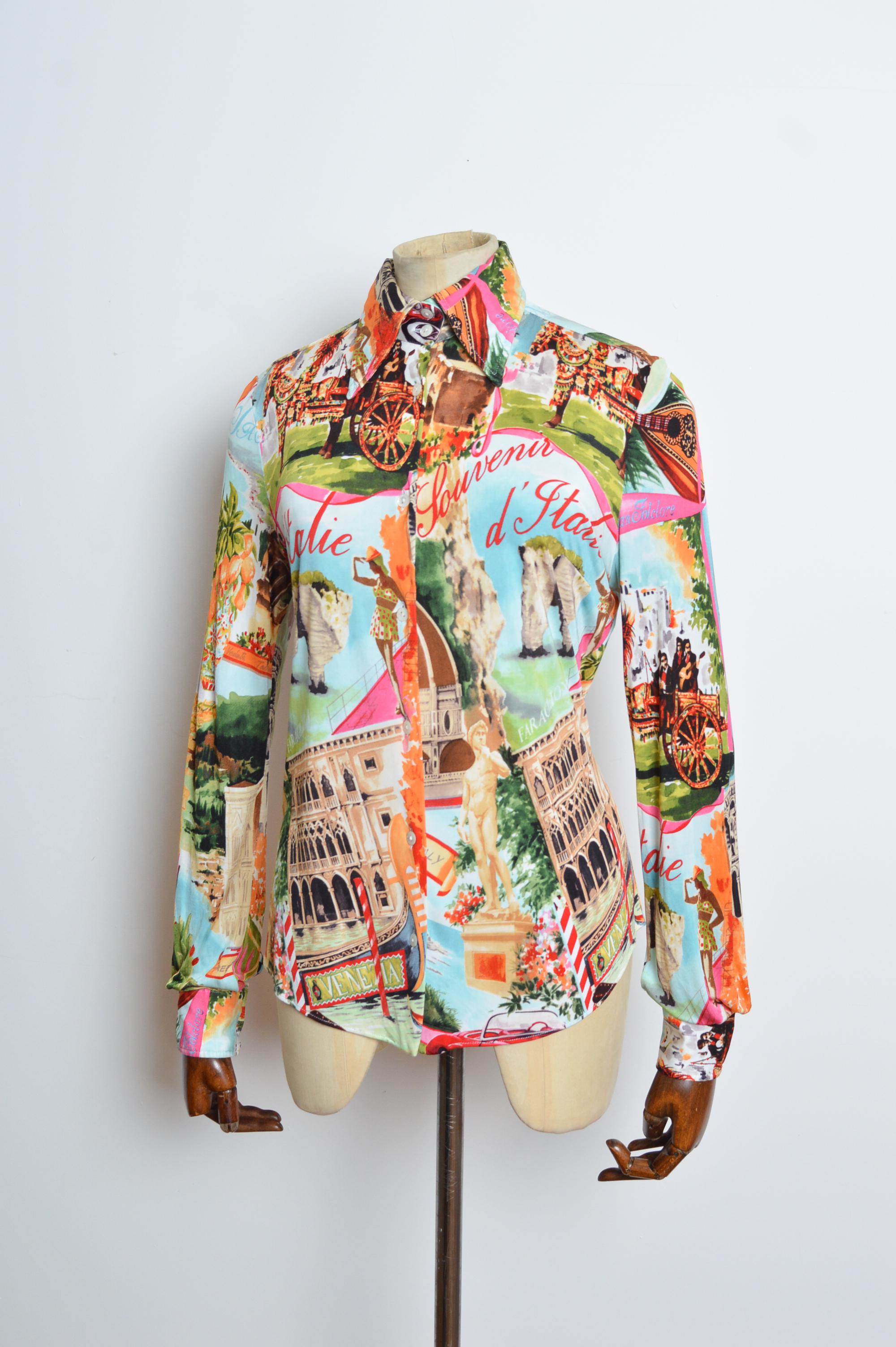 Beige Souvenirs of Sicily DOLCE & GABBANA Colourful fitted blouse Italian Print Shirt For Sale
