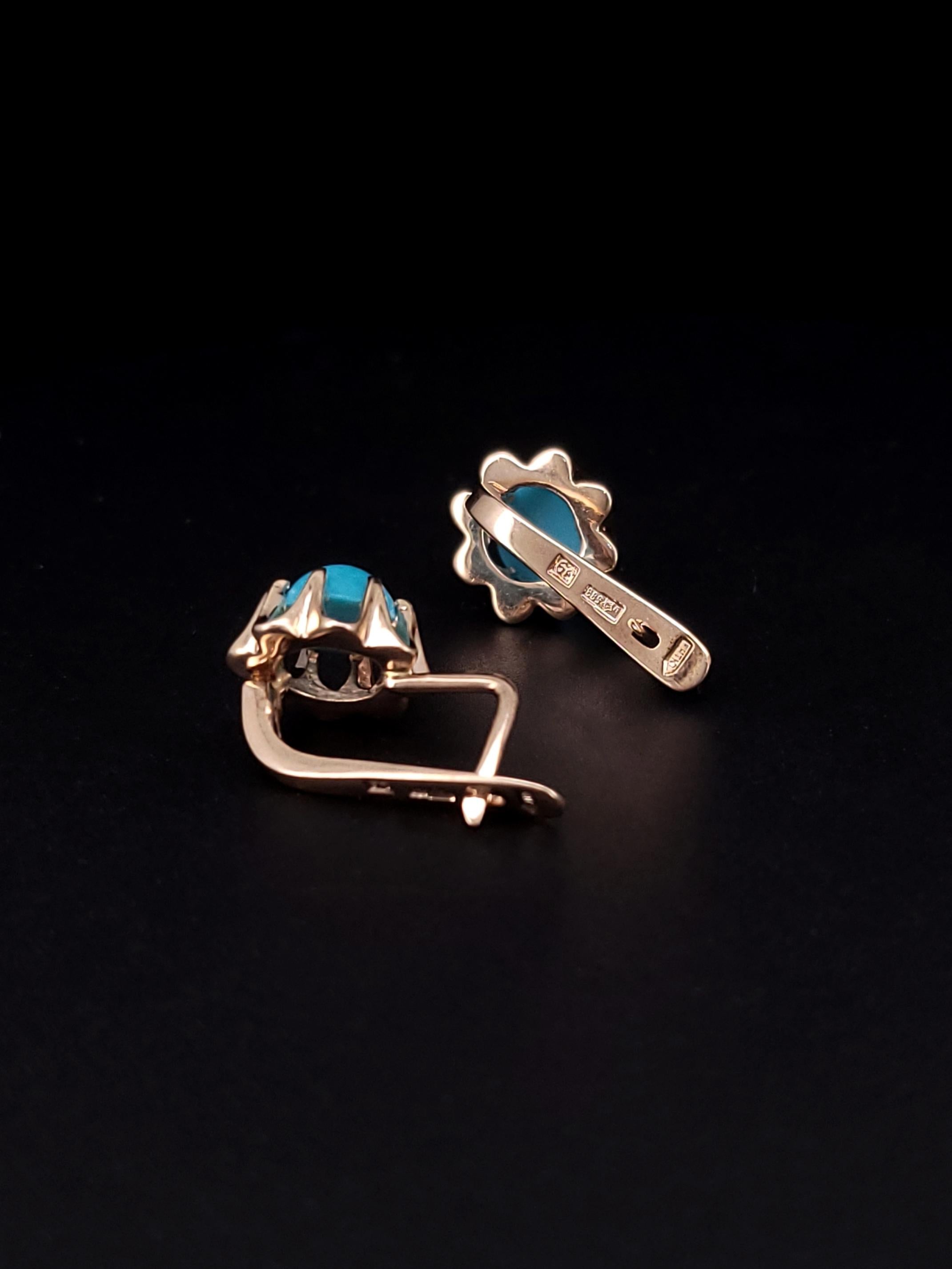 Soviet 14k Gold Turquoise Flower Earrings In New Condition For Sale In New York, NY