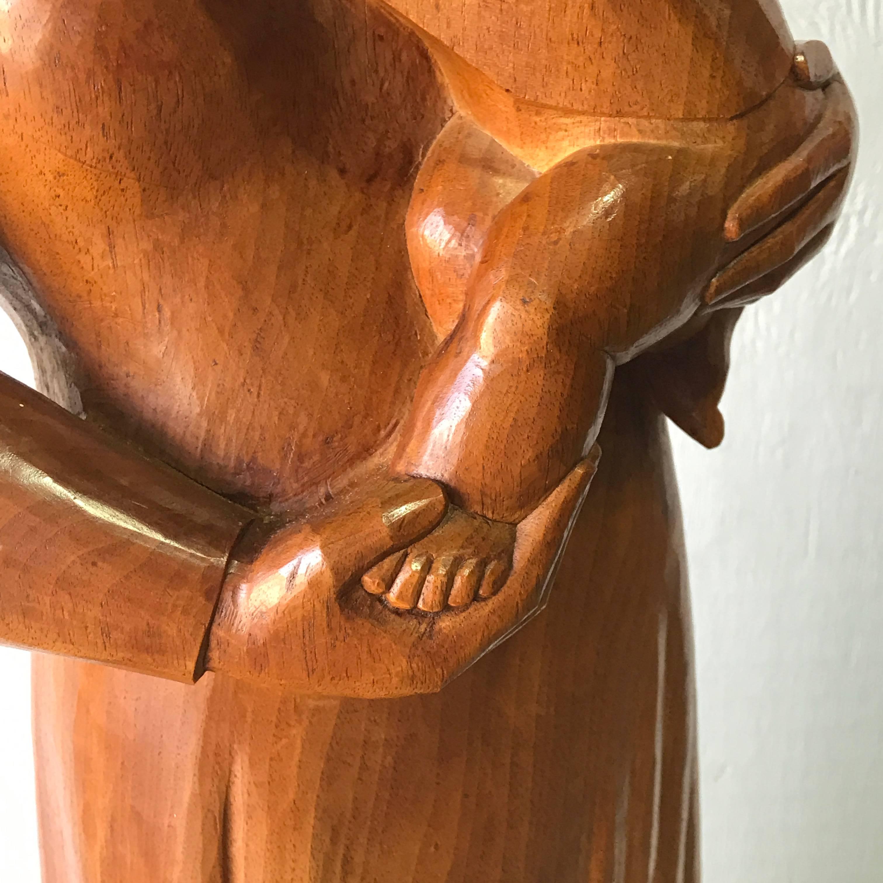 Soviet Midcentury Elm Wood Carving of Madonna and Child In Excellent Condition In West Palm Beach, FL