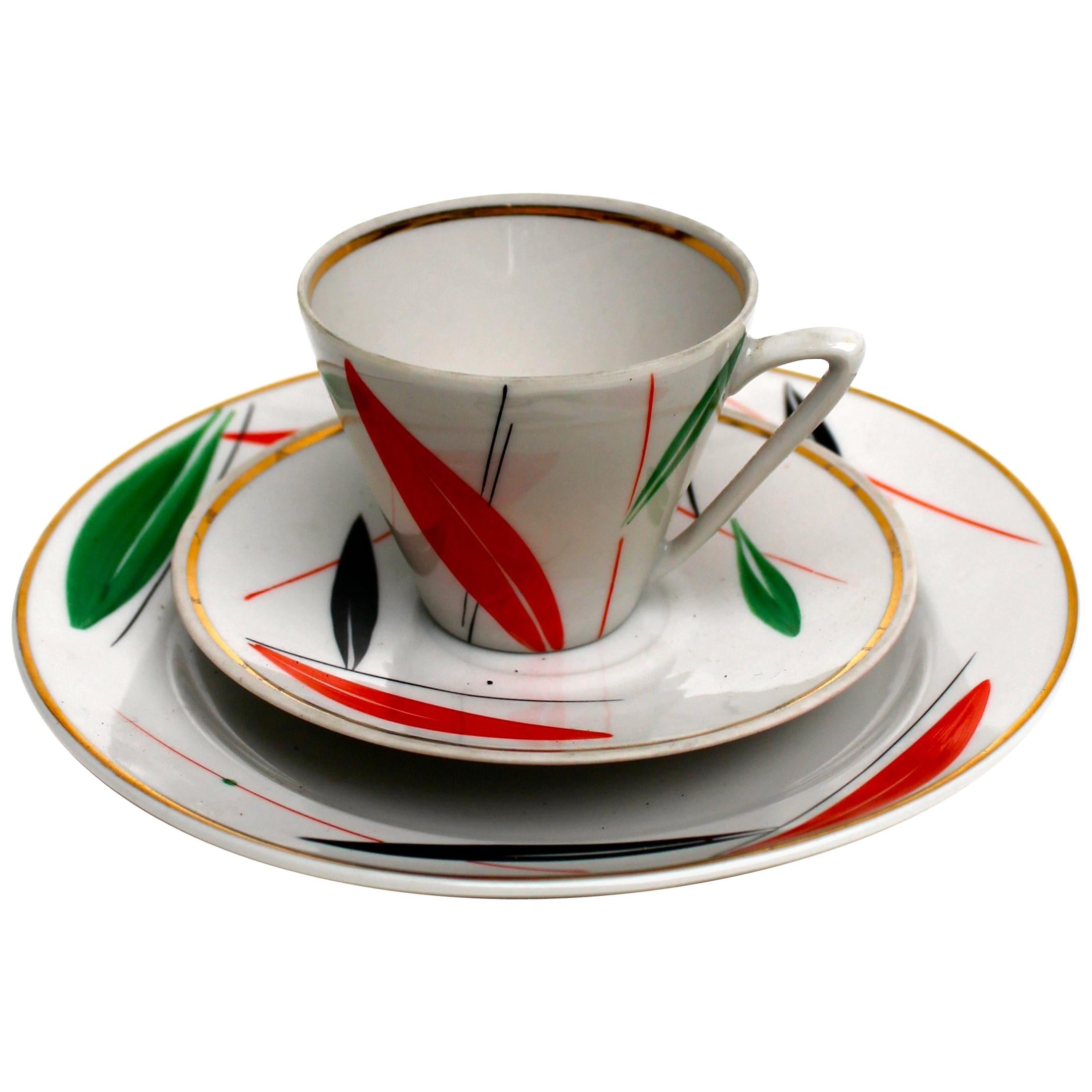 Service à thé 3 pièces en porcelaine de l'Ukraine soviétique, modernisme russe soviétique
