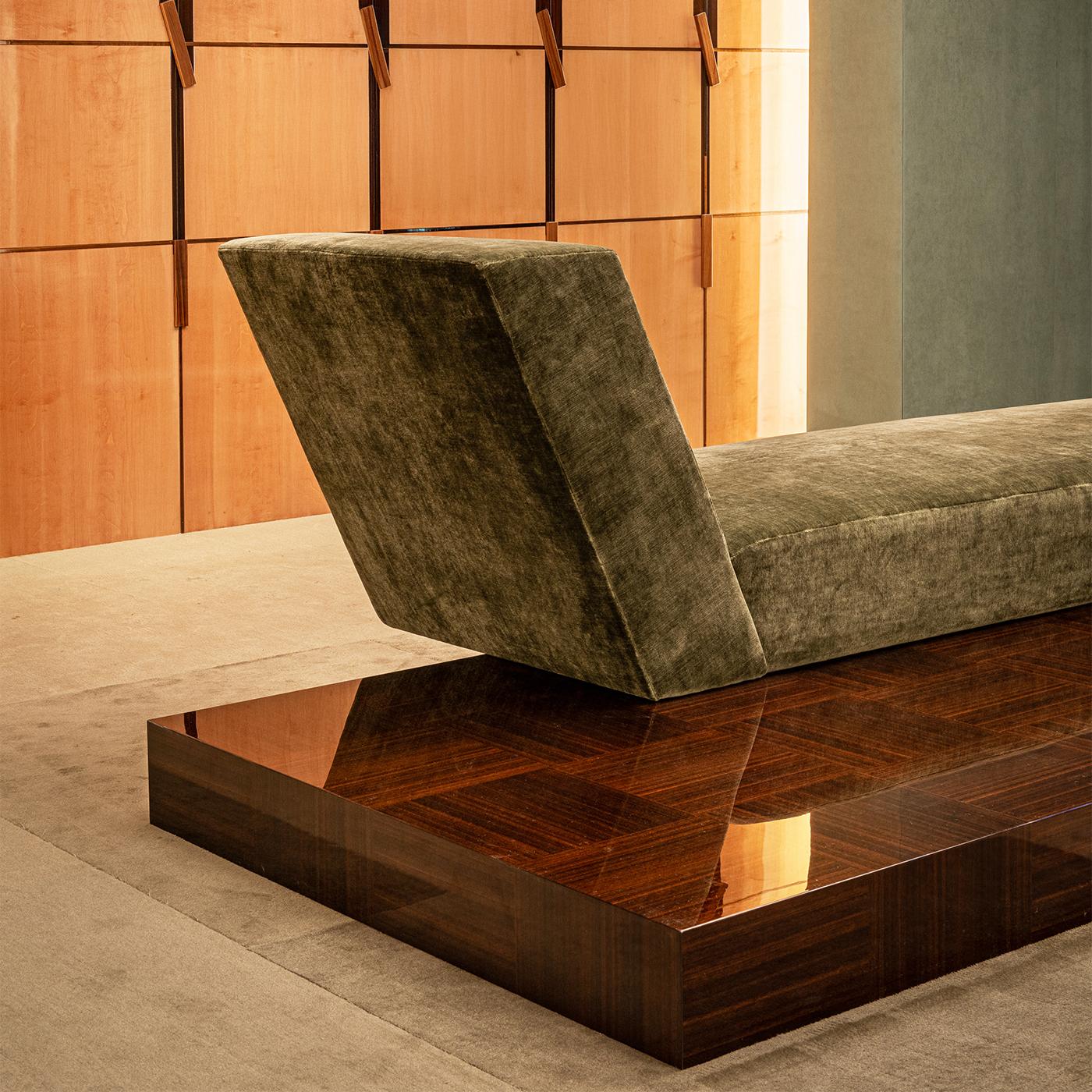 Italiano Chaise longue verde Sovrana di StorageMilano in vendita