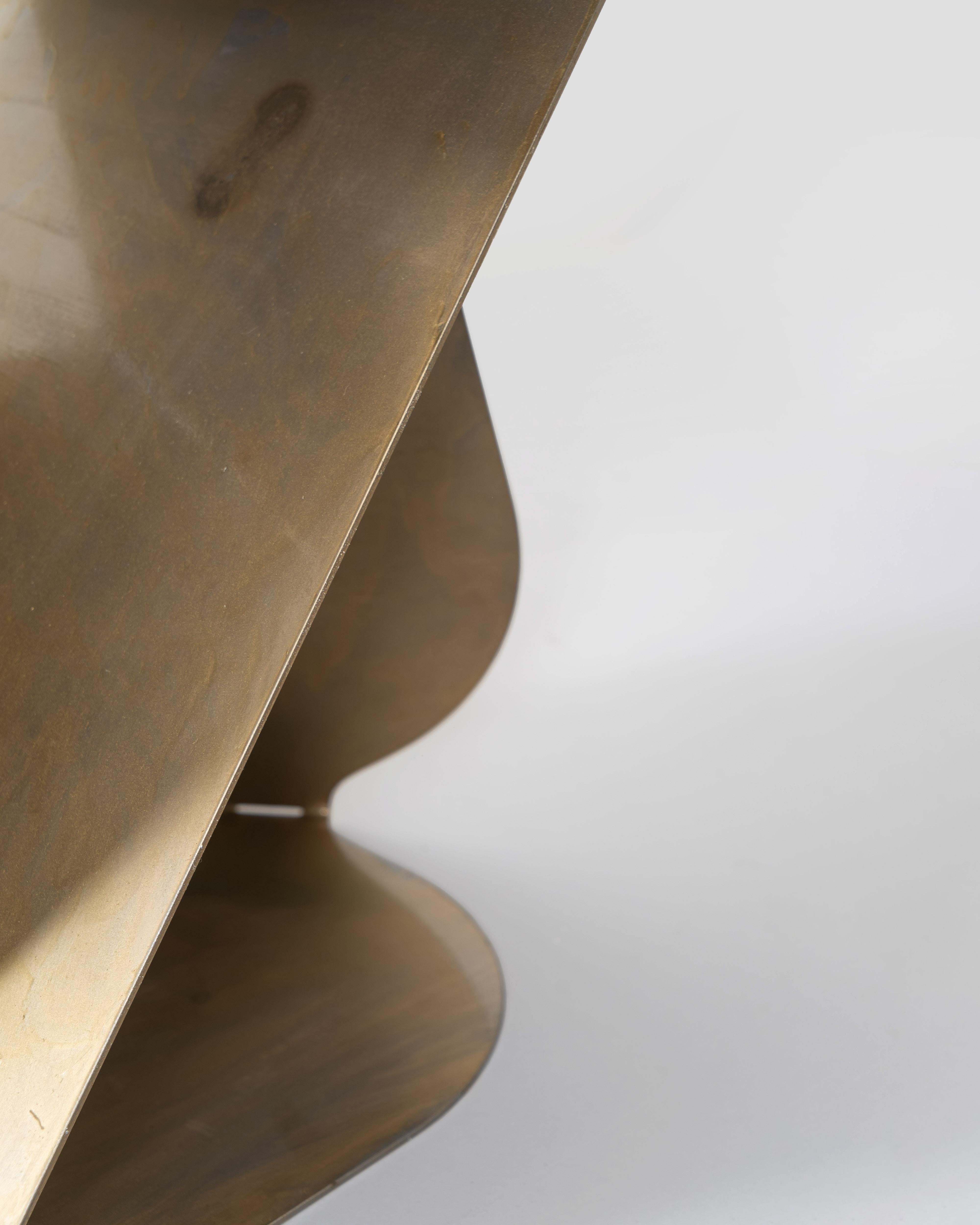 SovraP - Sculptural folded metal Tables made in Italy by Edizioni Enrico Girotti In New Condition For Sale In Verona, IT