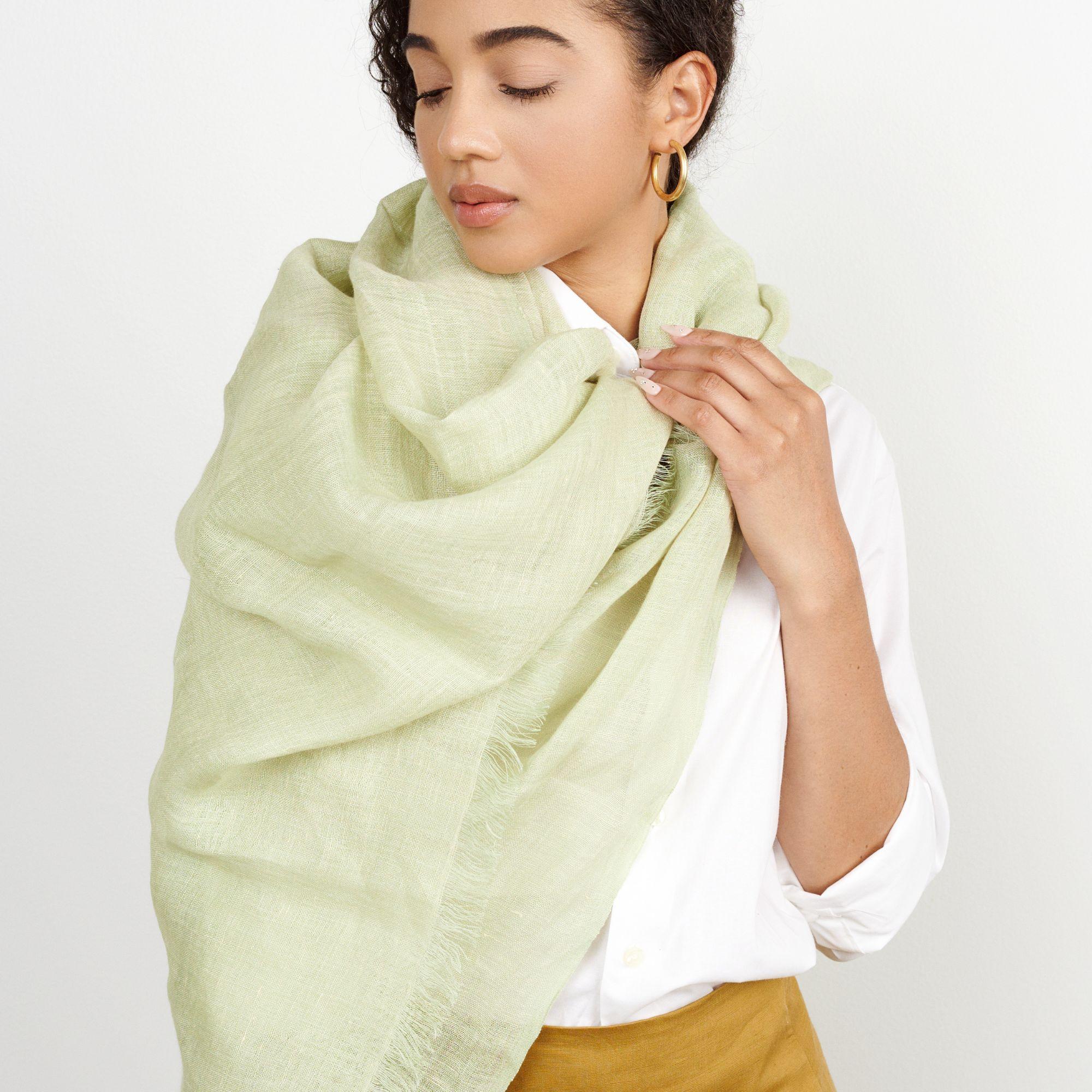 Soya  Linen Scarf, Handwoven By Artisans in soft pastel lemon green hues In New Condition For Sale In Bloomfield Hills, MI