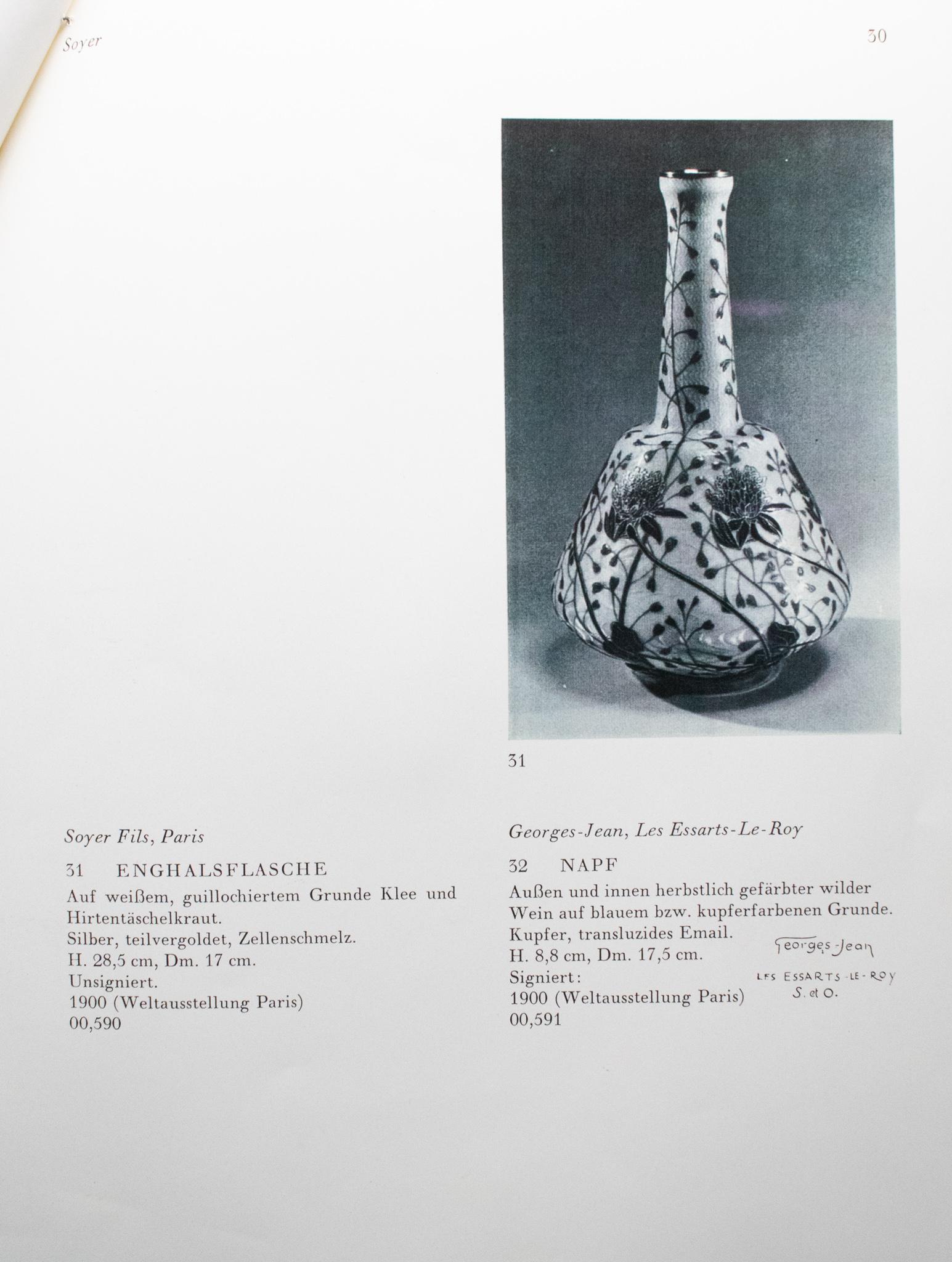 Beeindruckende Vase im Jugendstil, entworfen von Soyer Et Fils.

Ein extrem seltenes und sehr wichtiges Stück, das in Paris, Frankreich, im Atelier von Soyer Et Fils während der Jugendstilzeit, ca. 1898-1900, geschaffen wurde.

Diese geriffelte
