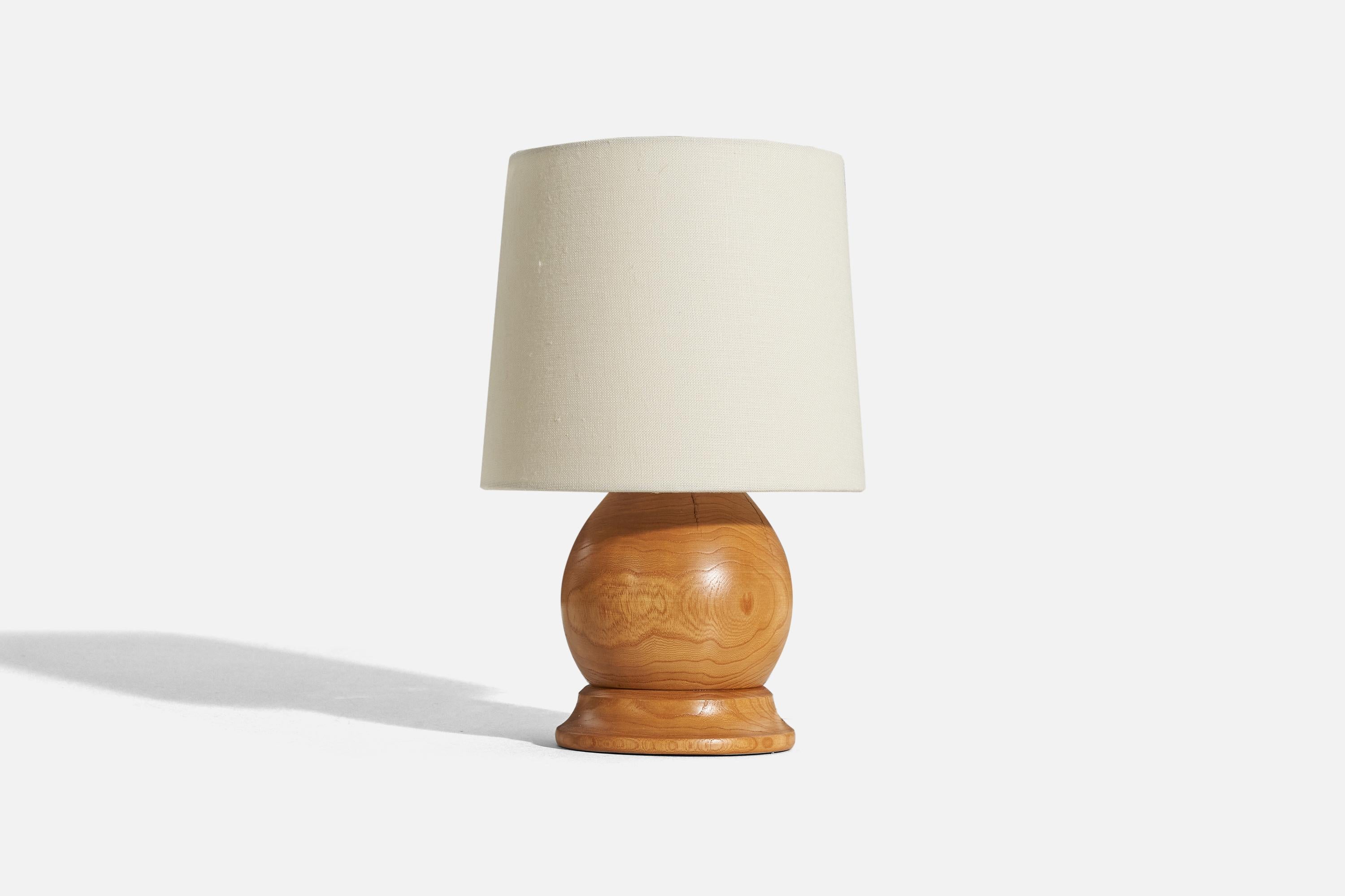 Mid-Century Modern S.P. Slöjd, Table Lamp, Pine, Sweden, 1970s For Sale