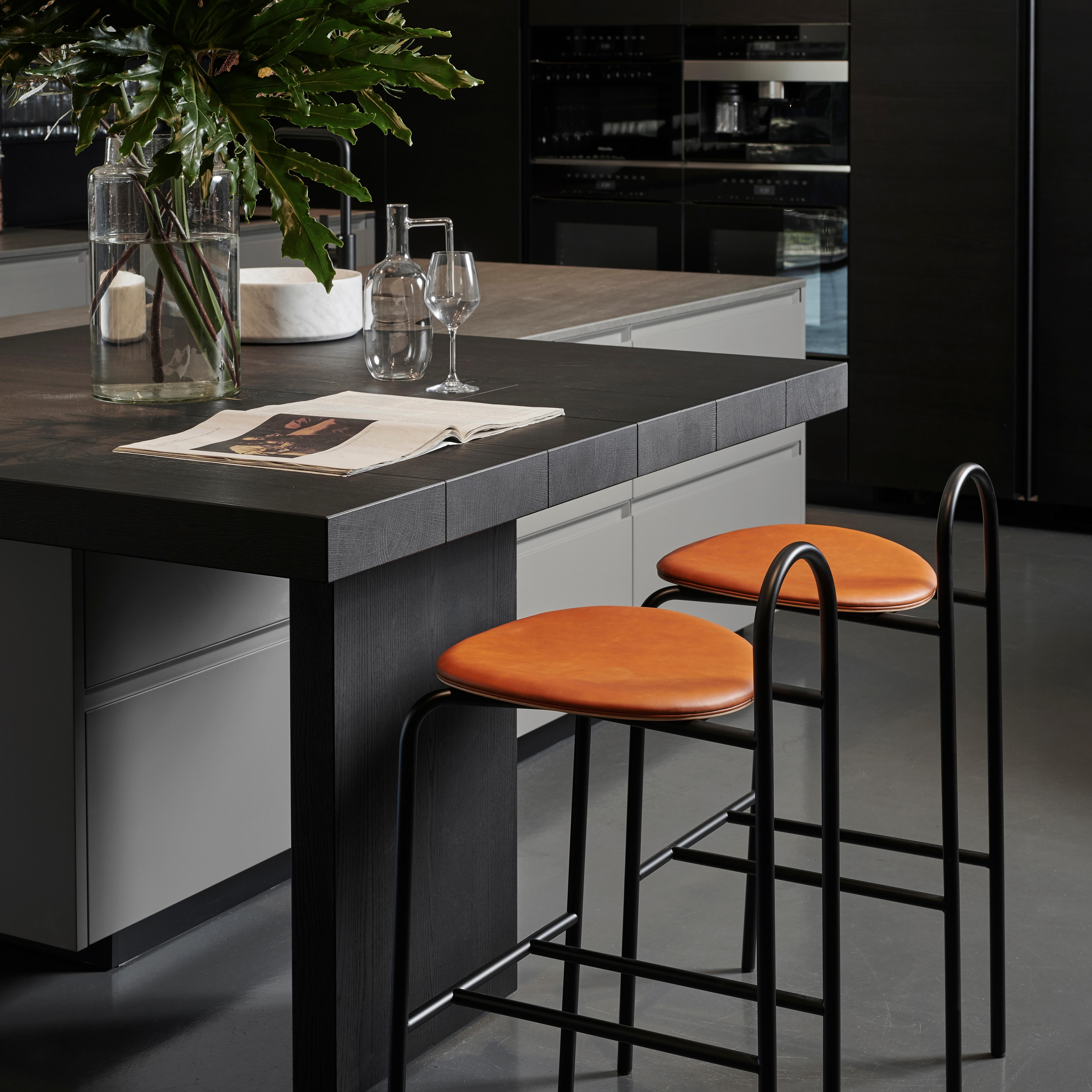 SP01 Michelle High Bar Stool in Edinburgh Mist Leather, Made in Italy In New Condition For Sale In Sydney, NSW