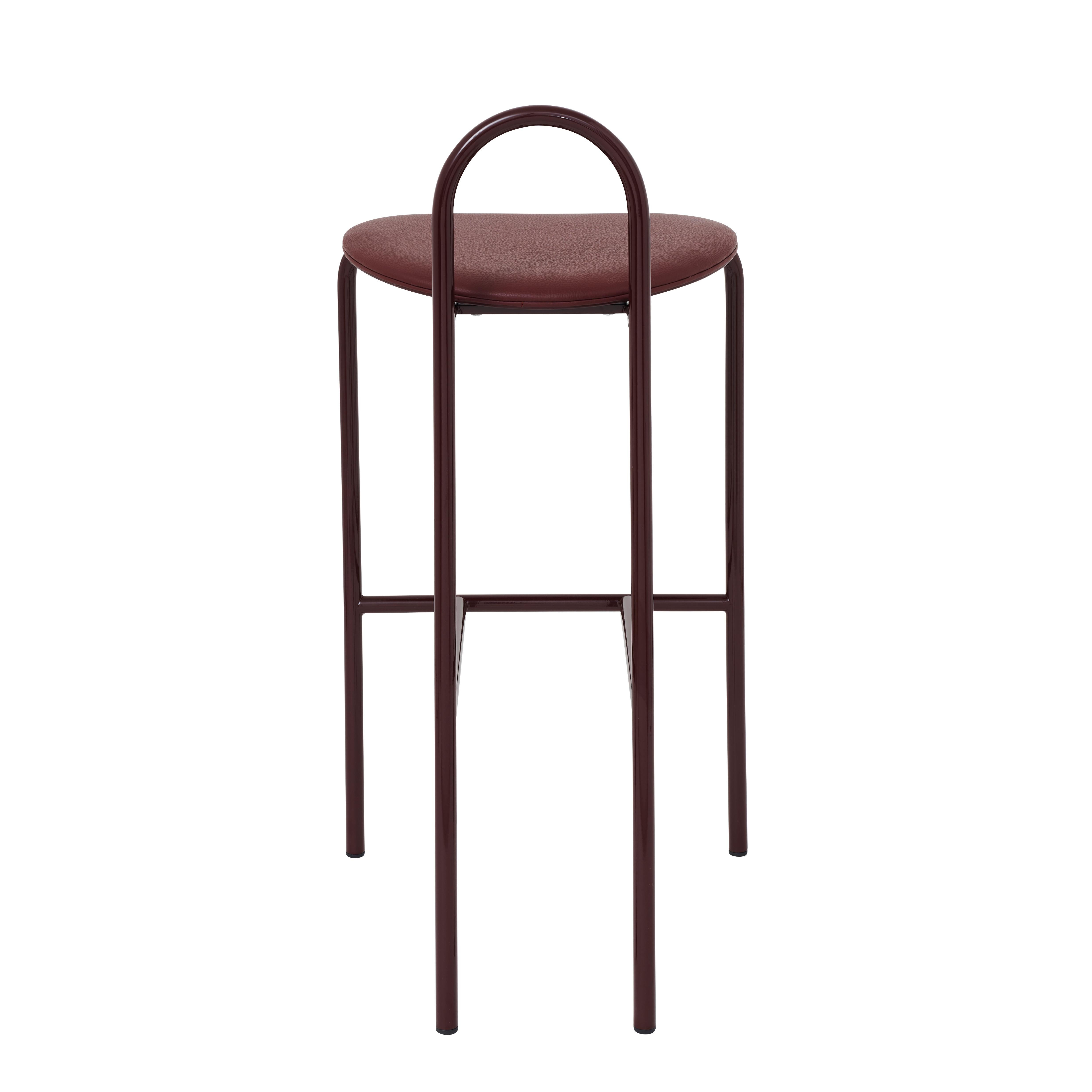 SP01 Michelle Hocker mit hohem Barhocker aus Edinburgher Ochsenblutleder, hergestellt in Italien (Minimalistisch) im Angebot