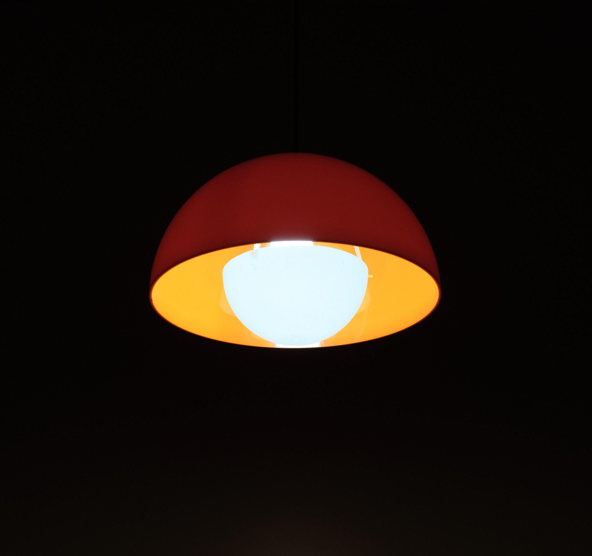 Acrilico Lampada da soffitto a vaso di fiori A Space Ace, anni '60 in vendita