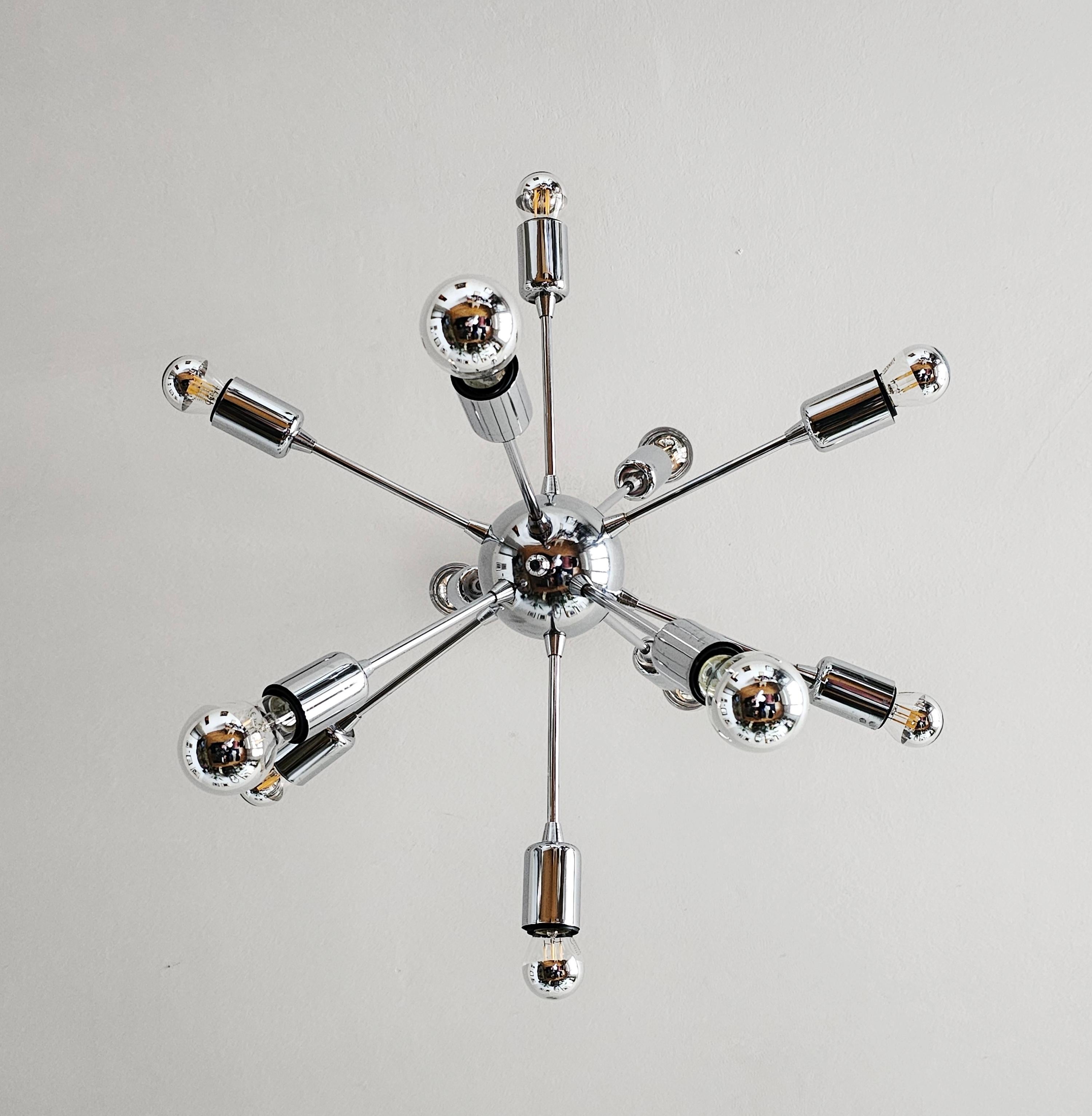 Fine XX secolo Lampadario Space AGE a 12 bracci Sputnik in cromo, Austria anni '80 in vendita