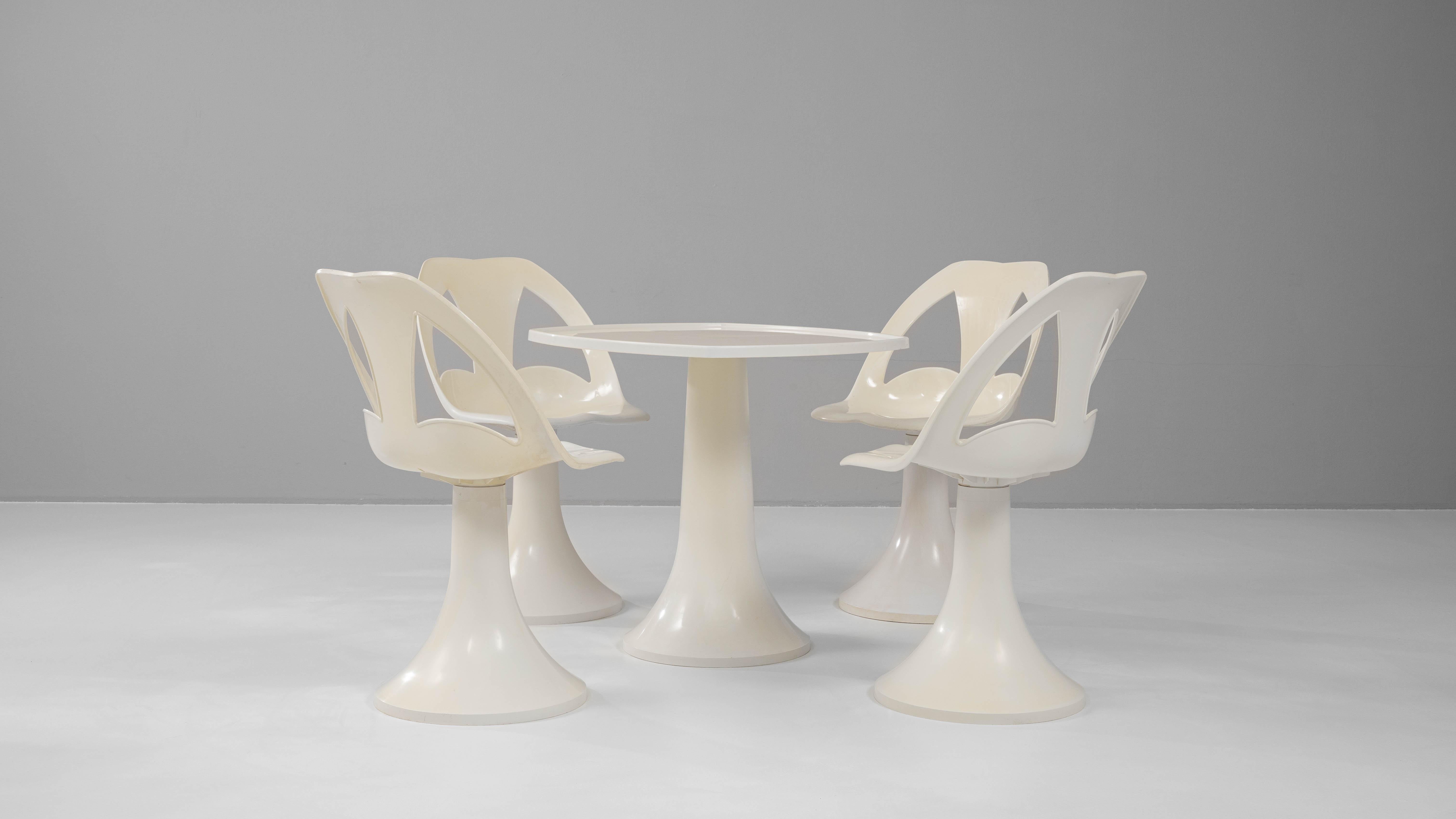 20ième siècle Tables et chaises françaises de l'ère spatiale, années 1970, lot de 5 en vente