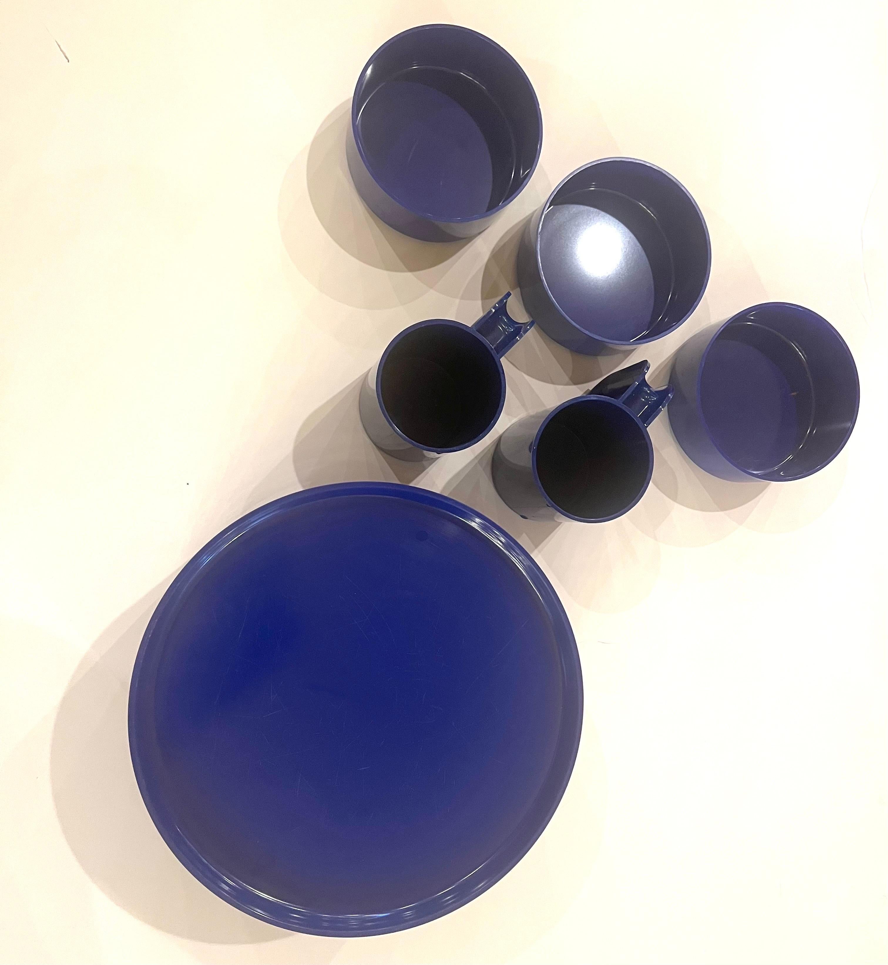 Space Age 1970s Heller by Massimo Vignelli Set of Dinnerware in Melamine In Good Condition In San Diego, CA