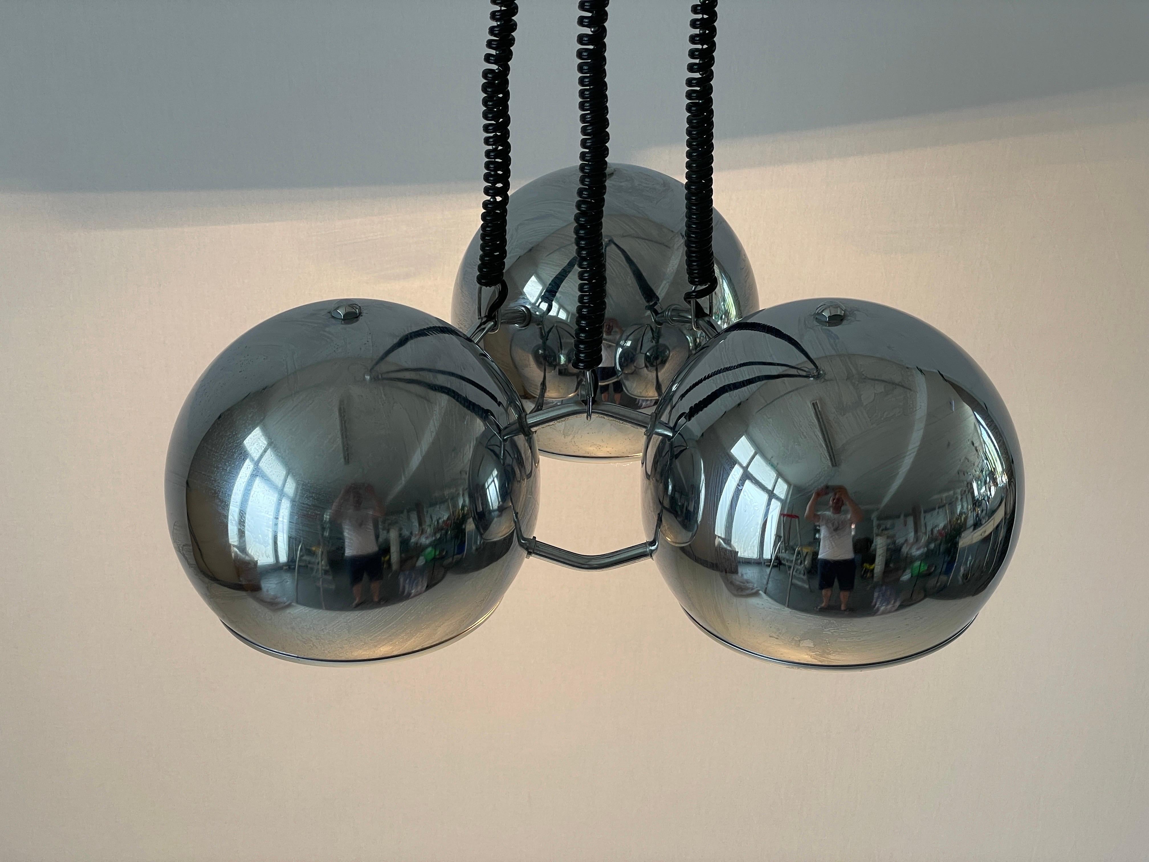 Plafonnier à 3 têtes de l'ère spatiale de Reggiani, 1970, Italie en vente 3