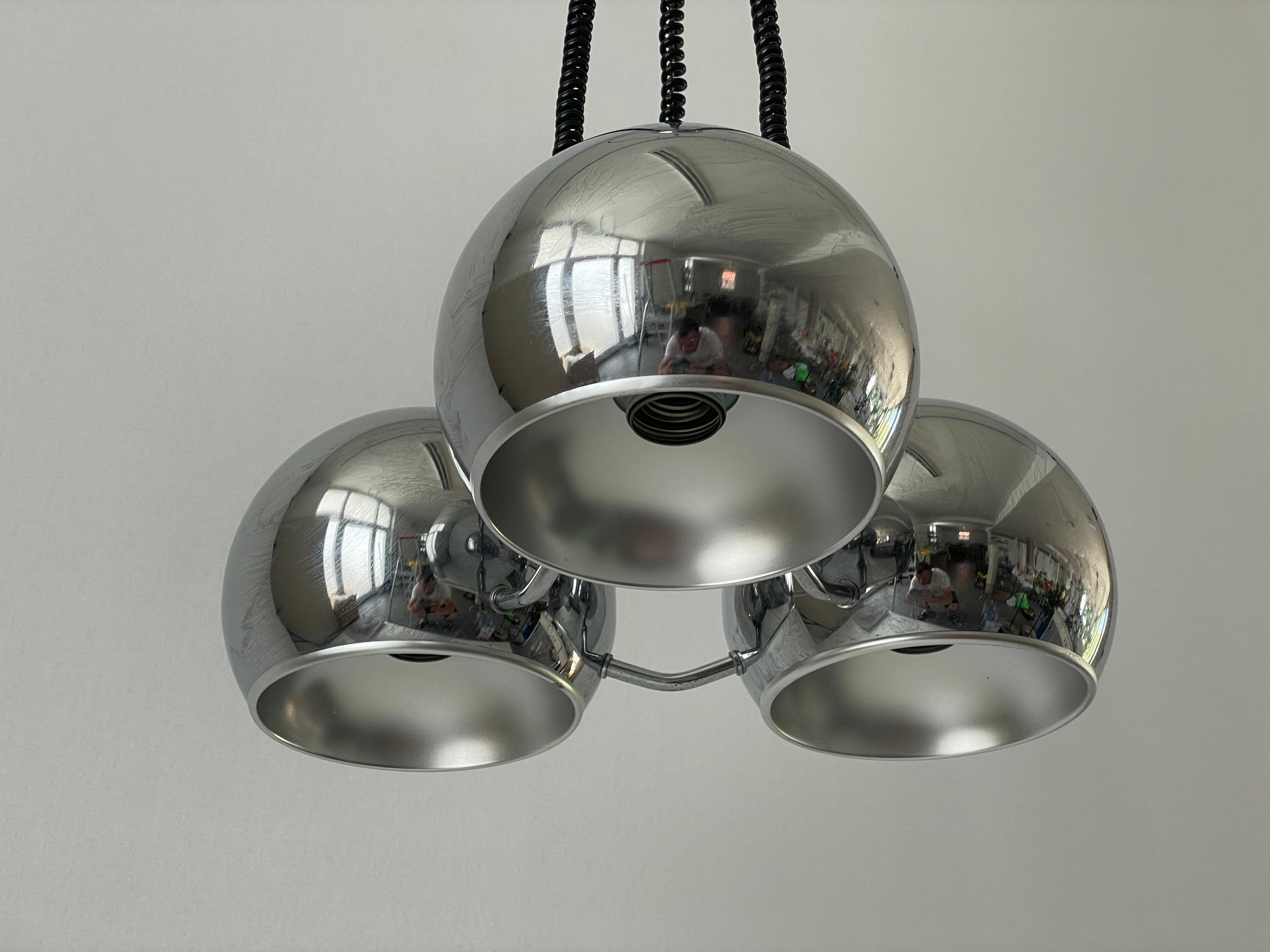 Mid-Century Modern Plafonnier à 3 têtes de l'ère spatiale de Reggiani, 1970, Italie en vente