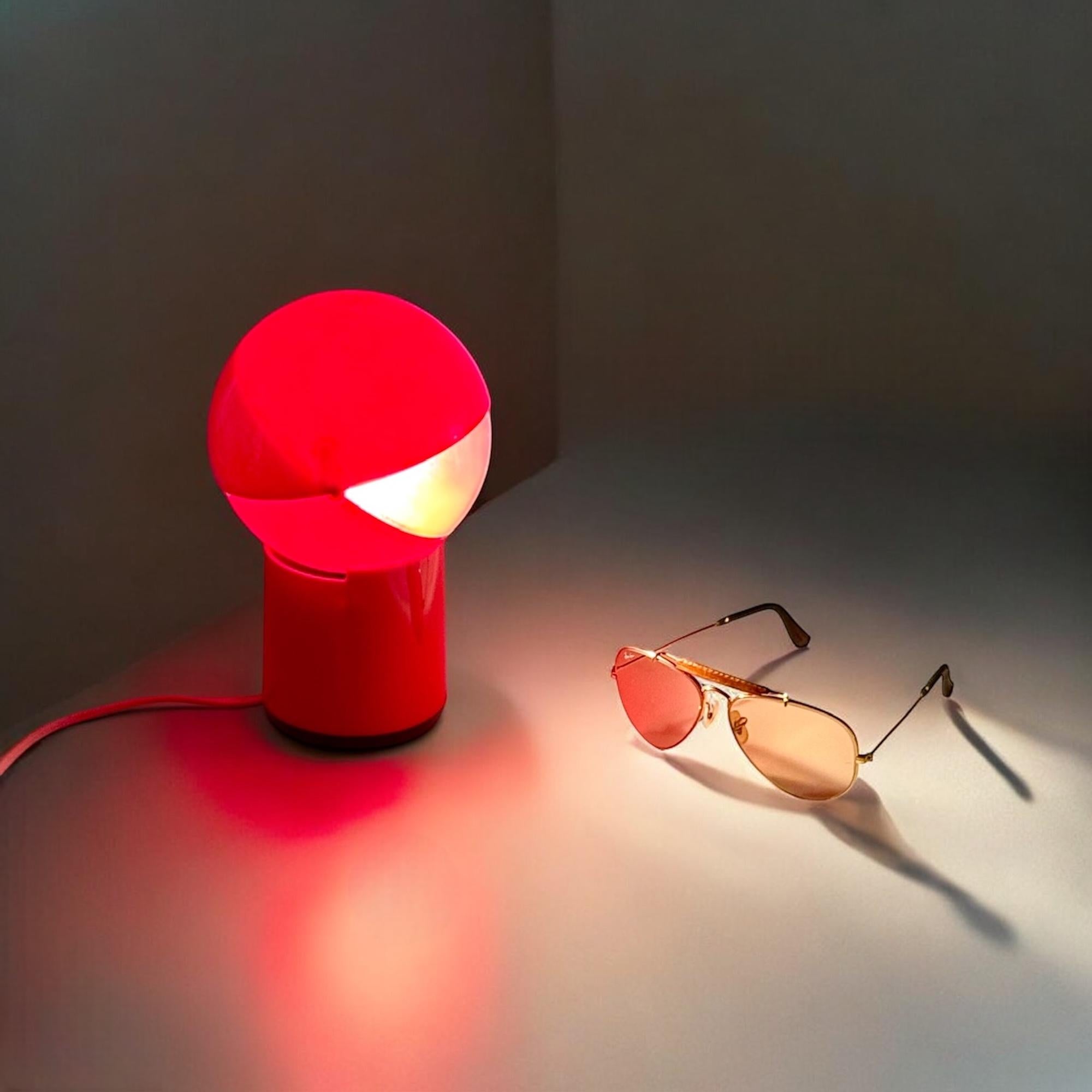Space Age 70s Red Lamp 'Sfera Notte' Gagiplast - MCM Italian Design Light In Good Condition In San Benedetto Del Tronto, IT