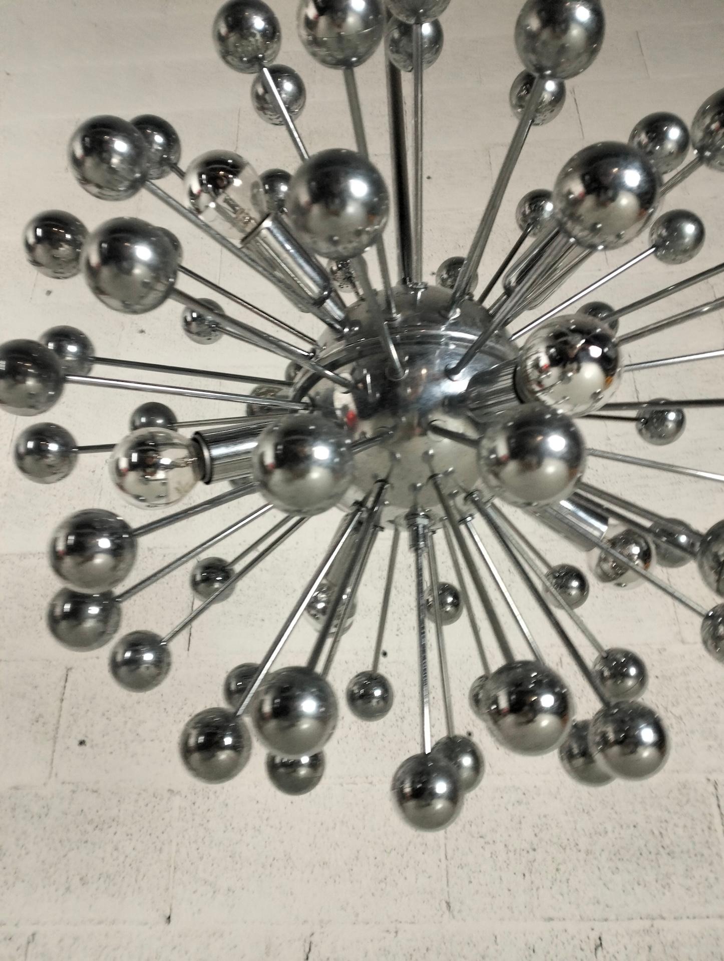 Lampadario Space AGE a 8 luci Sputnik in acciaio cromato, anni '70 in vendita 2