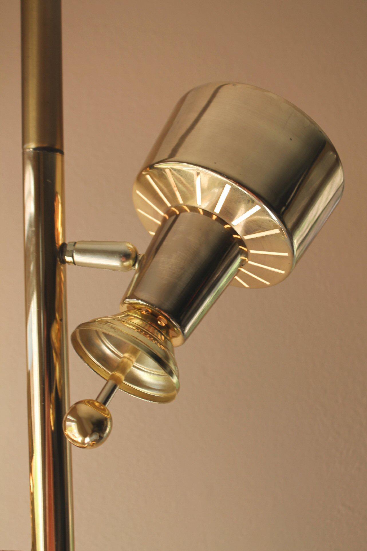 A Space Age All Brass Tension Pole Lamp! Mid Century Modern 1950s Stiffel Era im Zustand „Gut“ im Angebot in Peoria, AZ