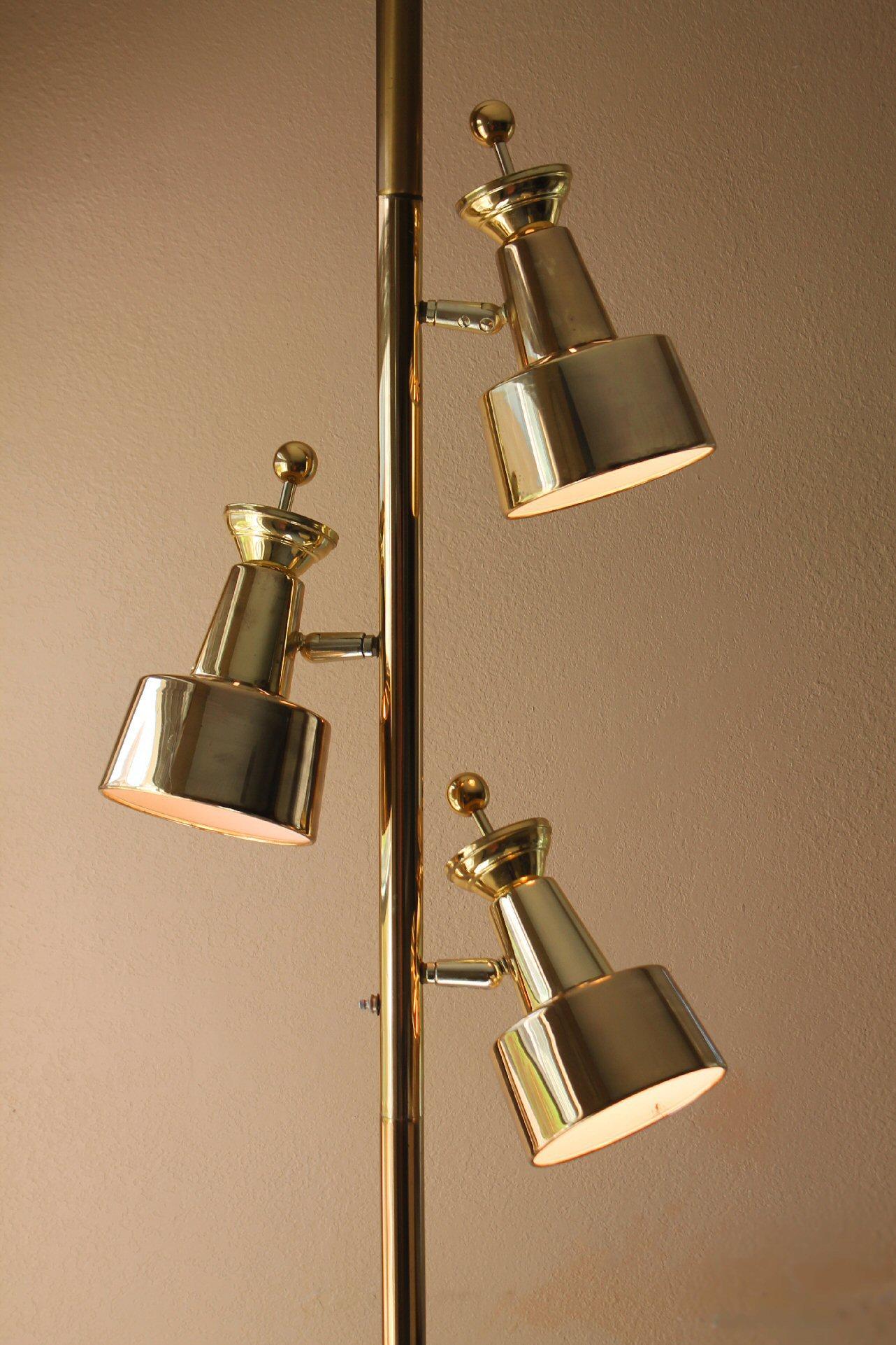 A Space Age All Brass Tension Pole Lamp! Mid Century Modern 1950s Stiffel Era (20. Jahrhundert) im Angebot