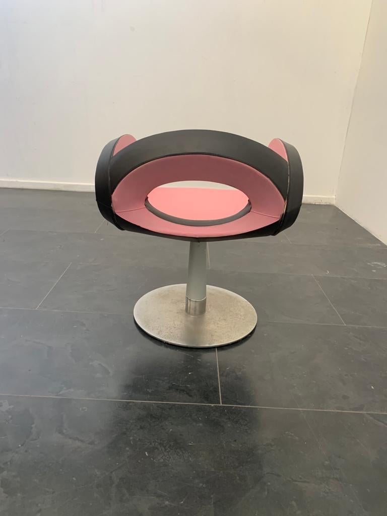 Space Age Armchair in Pink and Black Leather with Steel Structure For Sale 6