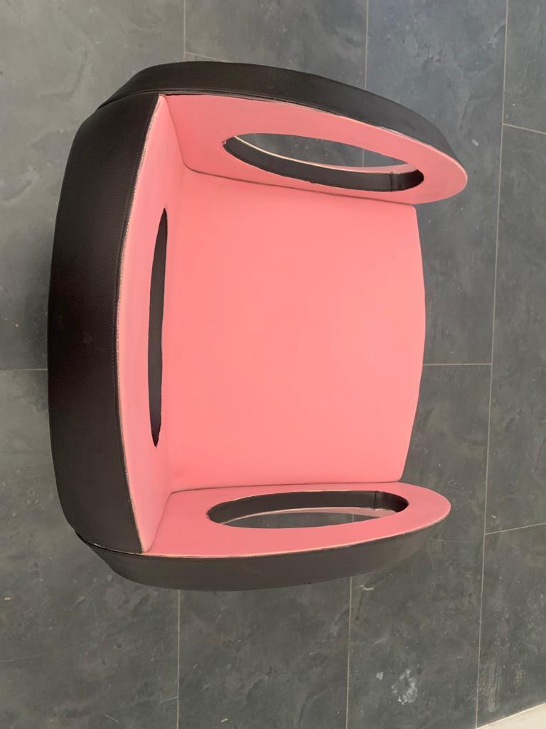 Space Age Armchair in Pink and Black Leather with Steel Structure For Sale 1