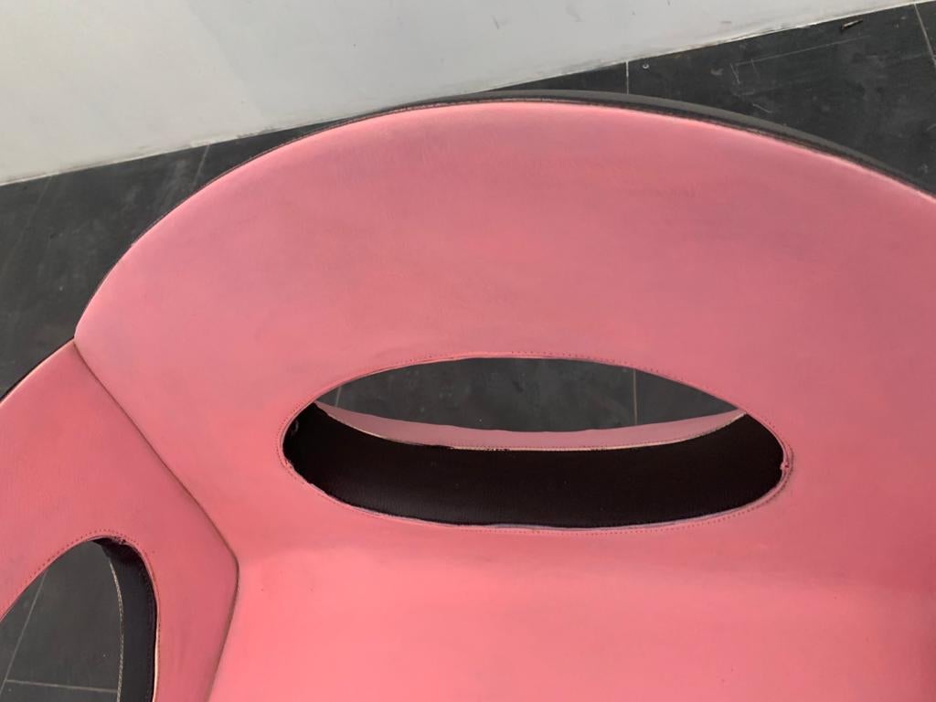 Space Age Armchair in Pink and Black Leather with Steel Structure For Sale 3