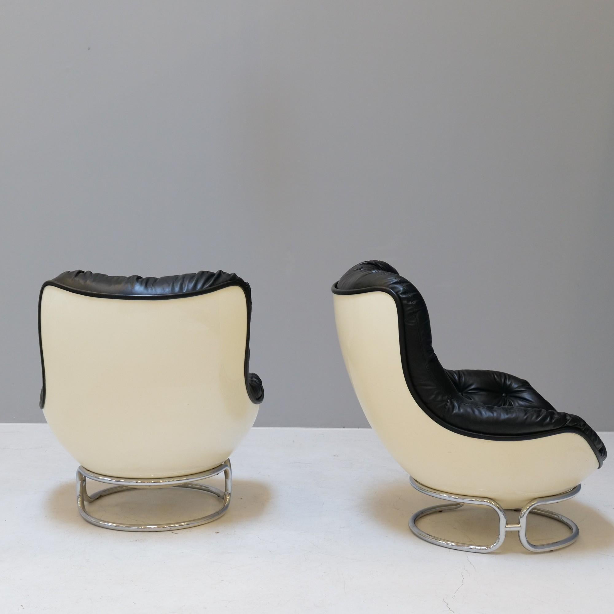 Space Age Armchairs Karate by Michel Cadestin for Airborne For Sale 2
