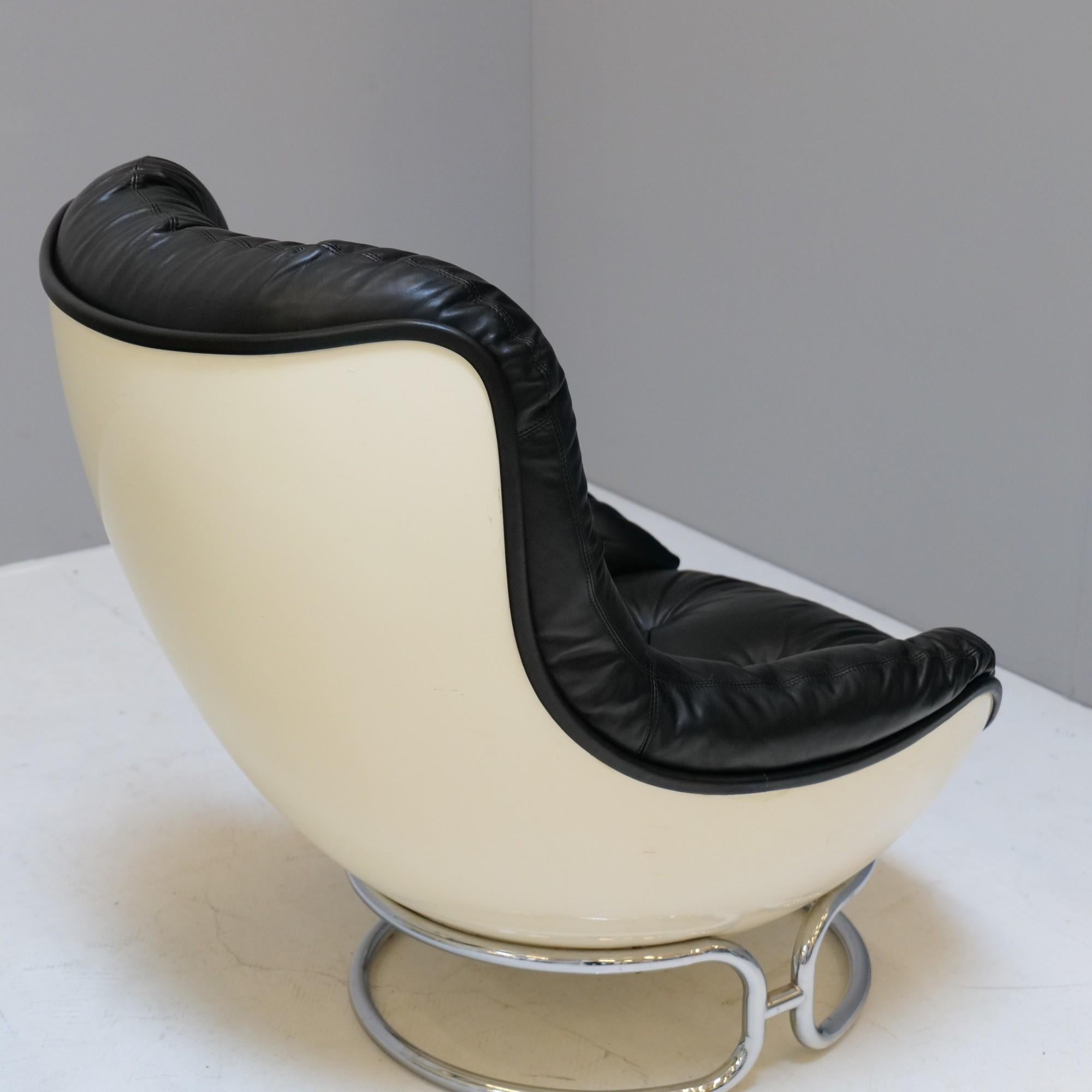 Space Age Armchairs Karate by Michel Cadestin for Airborne For Sale 1
