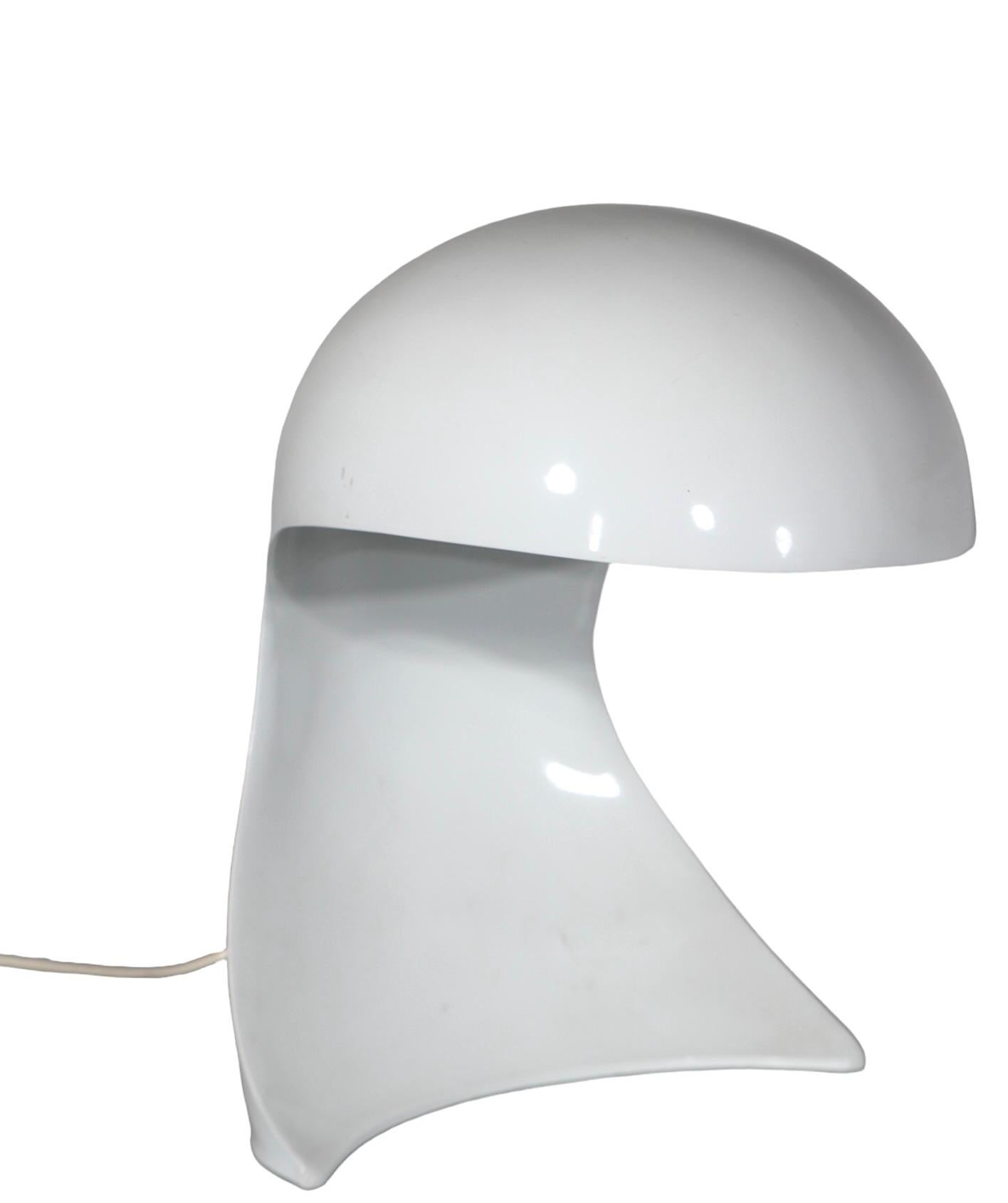 Space Age Artemide Dania Table Lamp by Dario Tagnon Made  in Italy c 1960’s 6