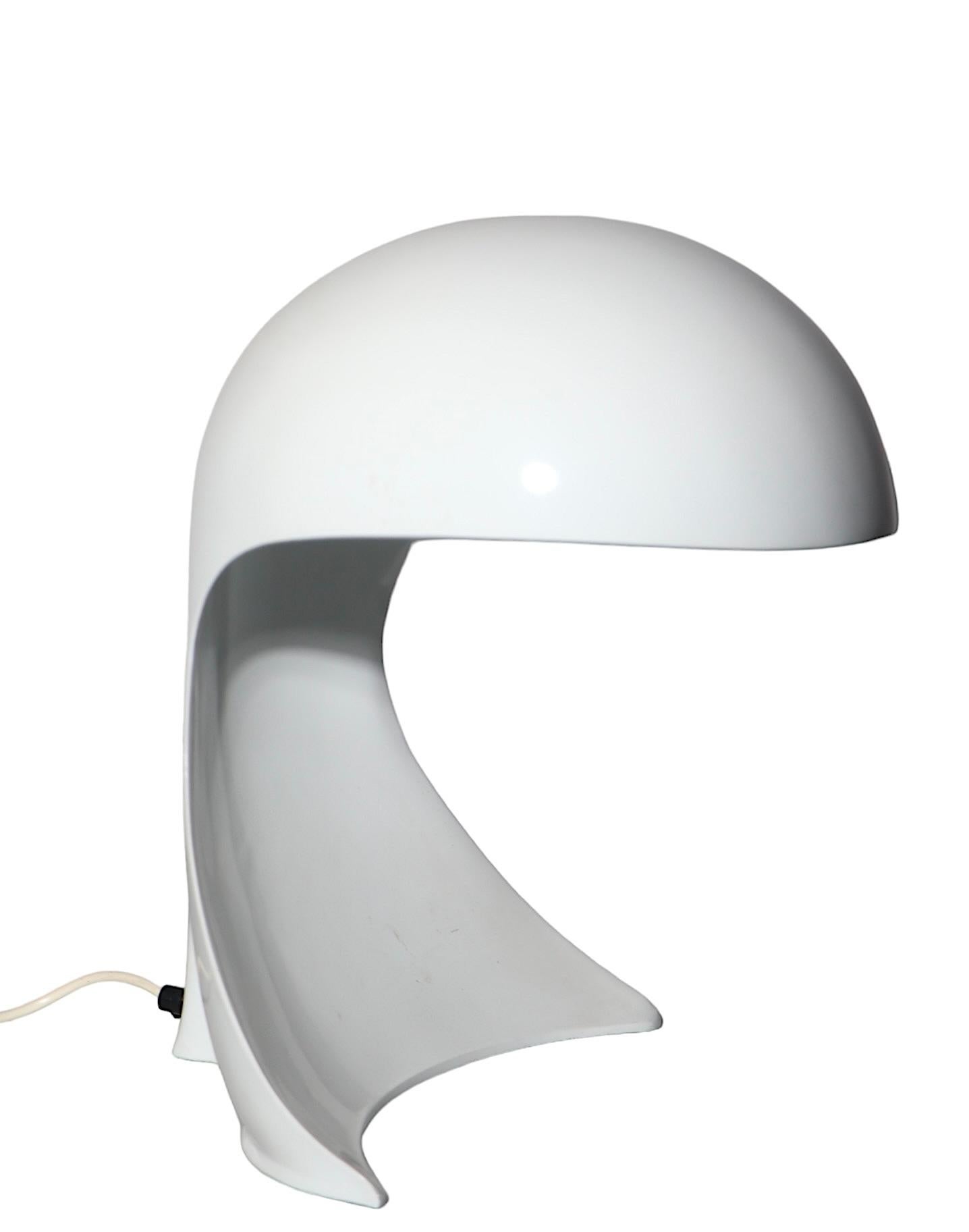 Space Age Artemide Dania Table Lamp by Dario Tagnon Made  in Italy c 1960’s 10