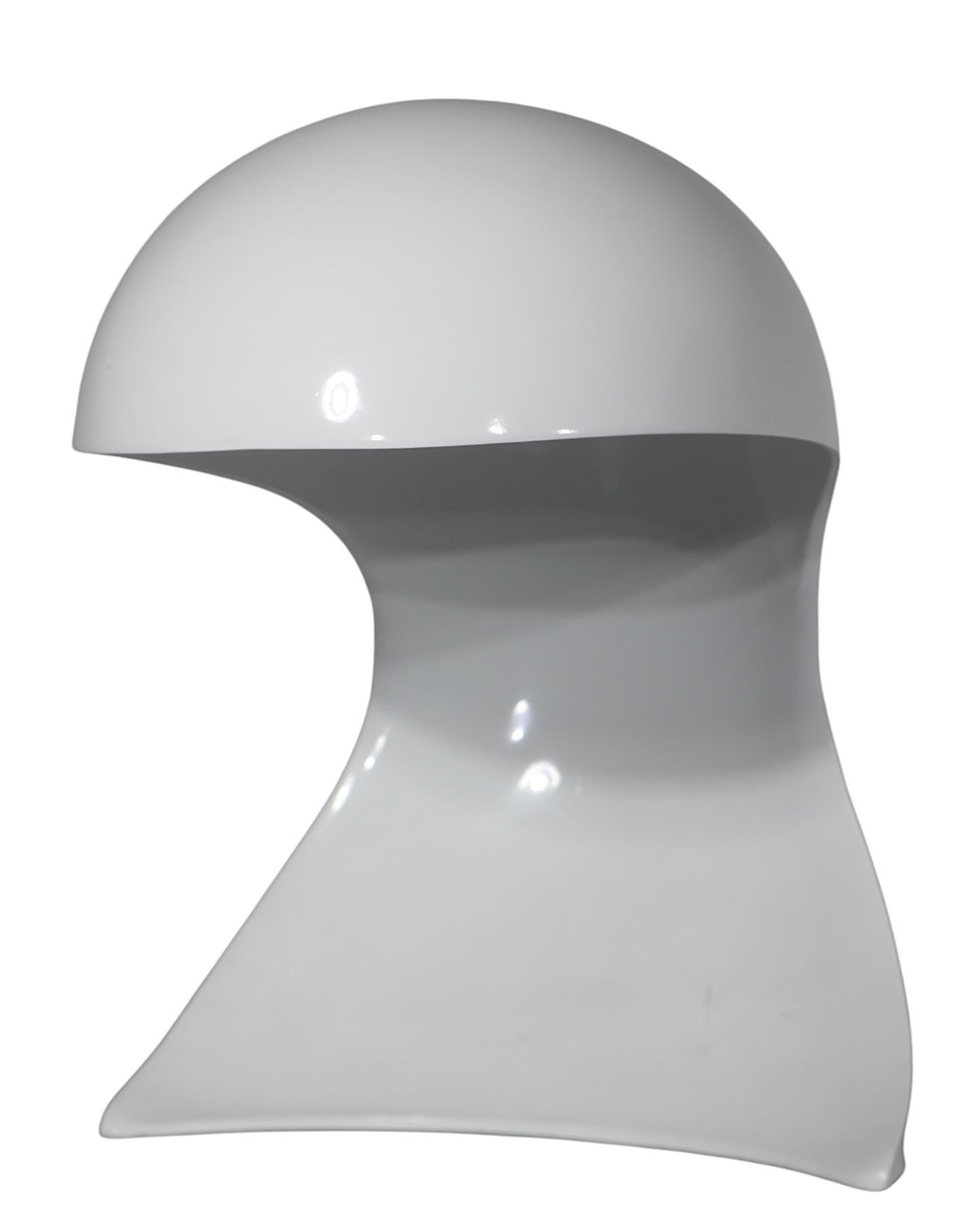 Italian Space Age Artemide Dania Table Lamp by Dario Tagnon Made  in Italy c 1960’s