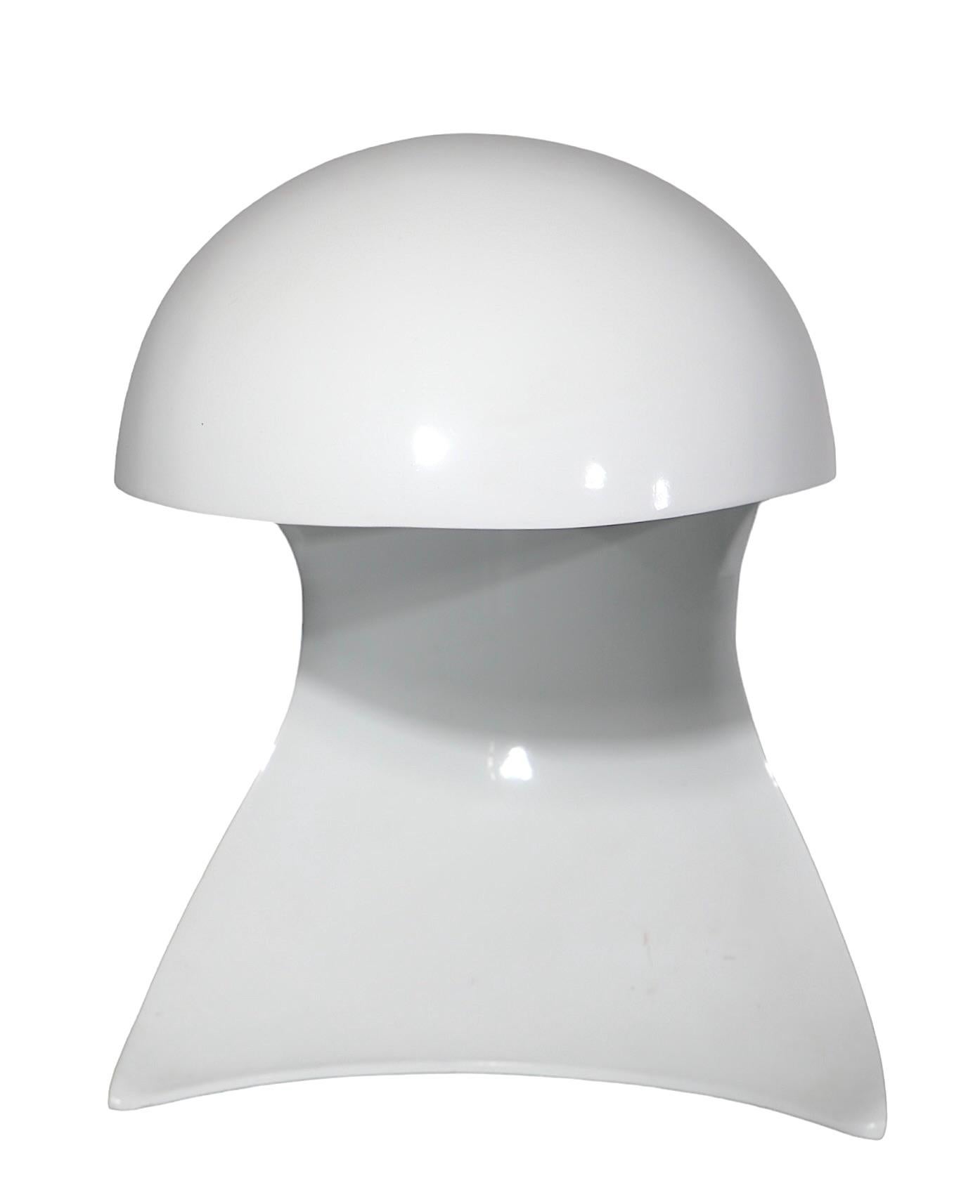 Space Age Artemide Dania Table Lamp by Dario Tagnon Made  in Italy c 1960’s In Good Condition In New York, NY