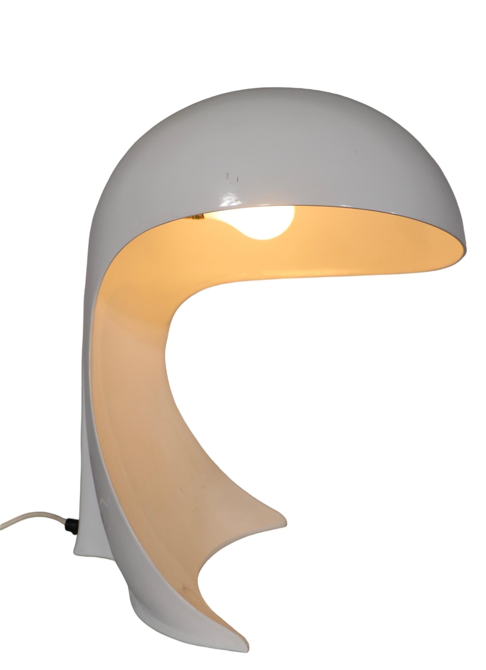 Space Age Artemide Dania Table Lamp by Dario Tagnon Made  in Italy c 1960’s 1