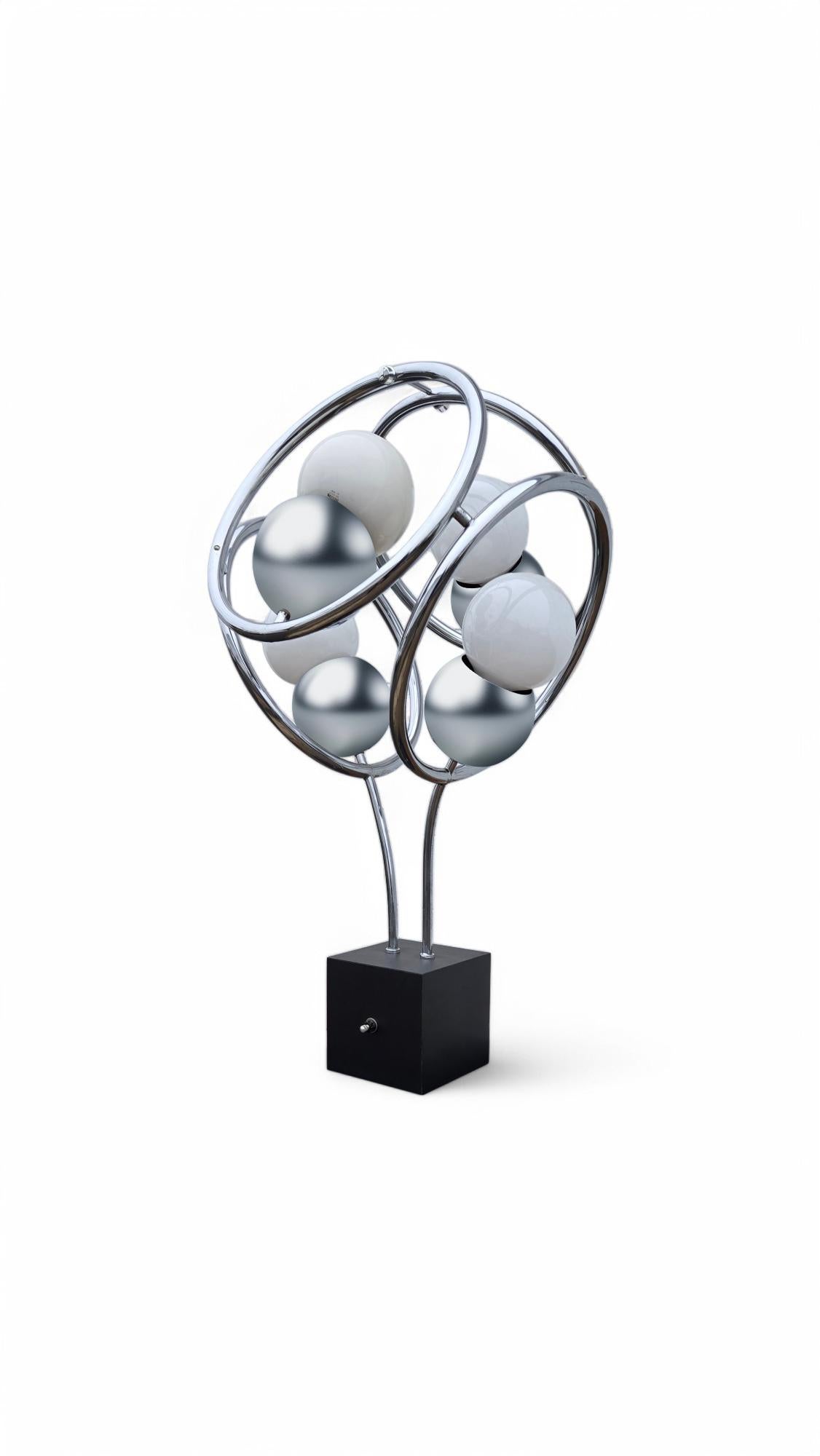 Mid-Century Modern Space Age Atomic Chrome Abstract Table Lamp For Sale