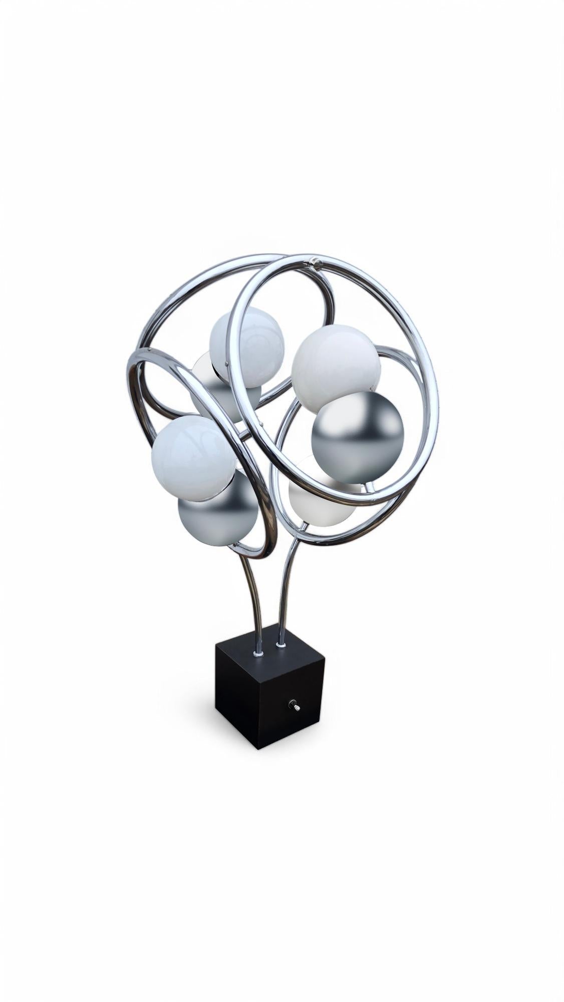 20th Century Space Age Atomic Chrome Abstract Table Lamp For Sale