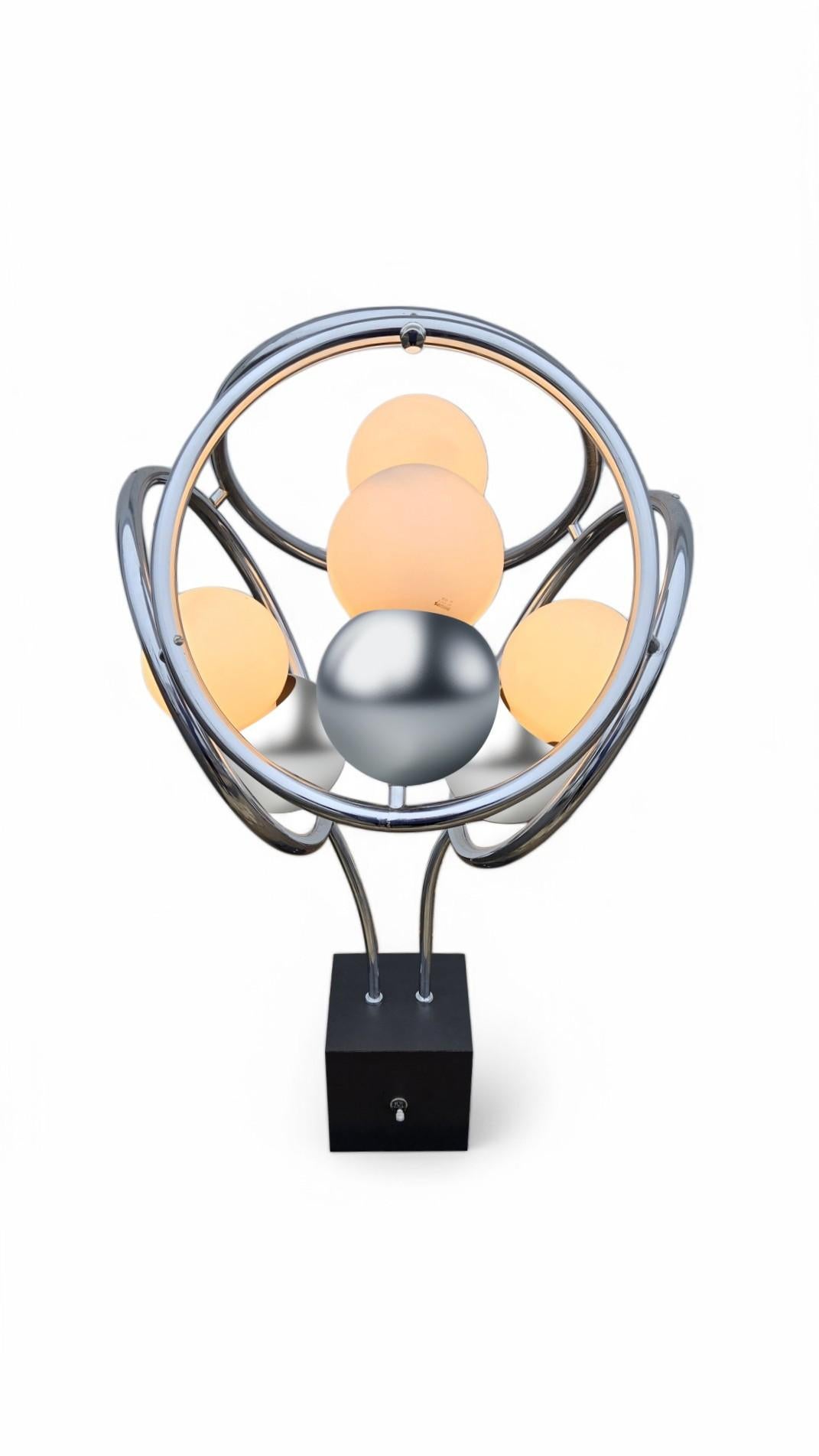 Space Age Atomic Chrome Abstract Table Lamp For Sale 2