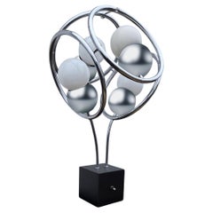 Lampada da tavolo astratta Atomic Chrome di Space AGE